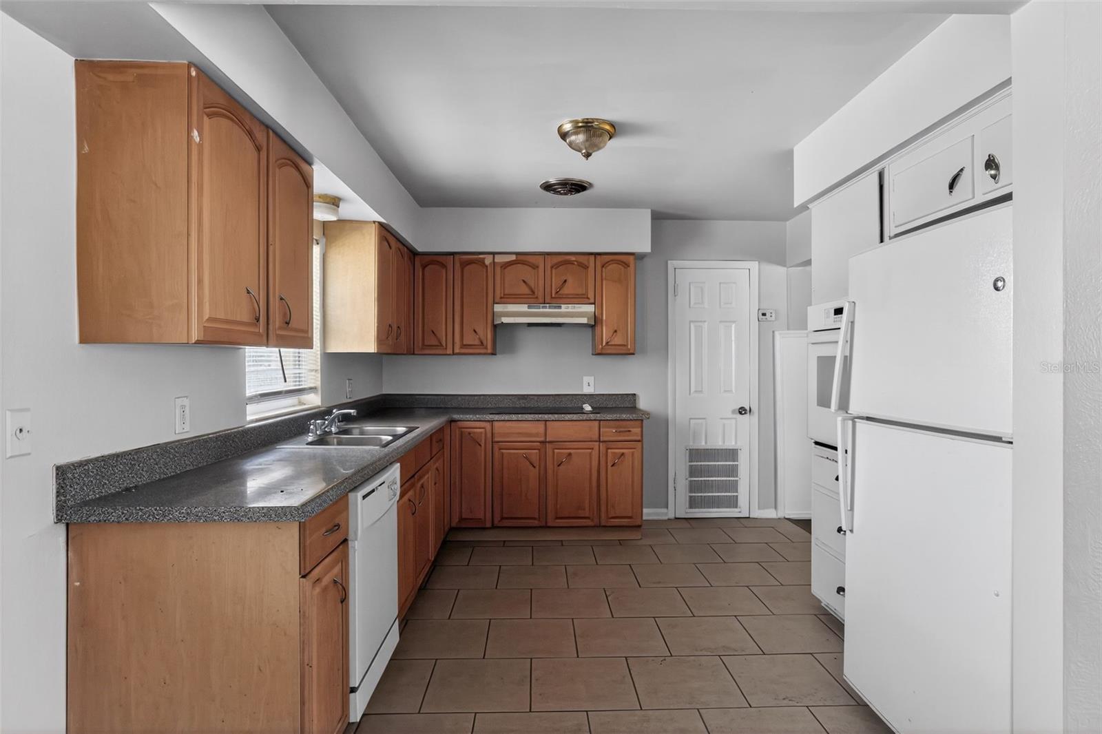 Image 9 of 31 For 2217 Owasso Court