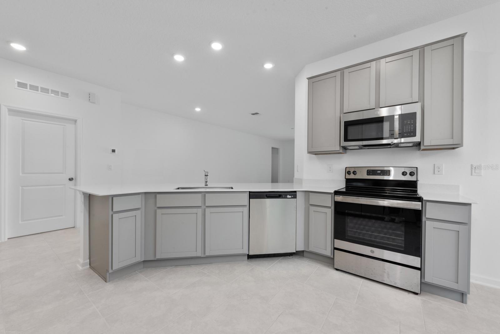 Image 5 of 29 For 1480 Peach Creek Drive