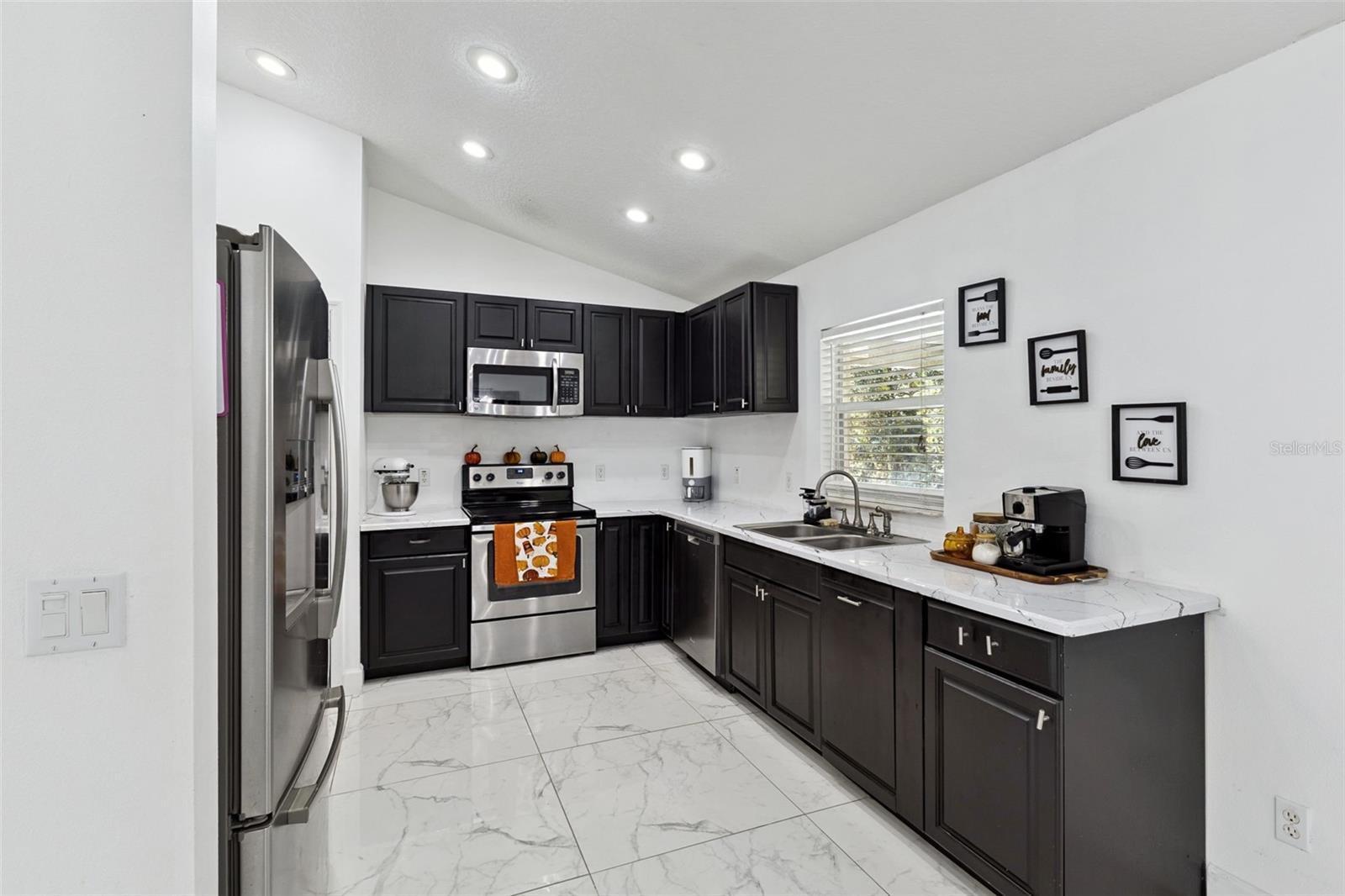 Image 3 of 21 For 1865 15th Street