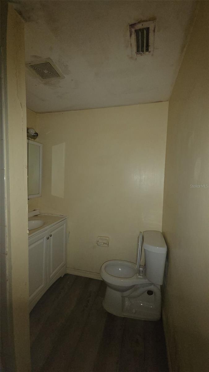 Image 13 of 17 For 38 Normandale Avenue