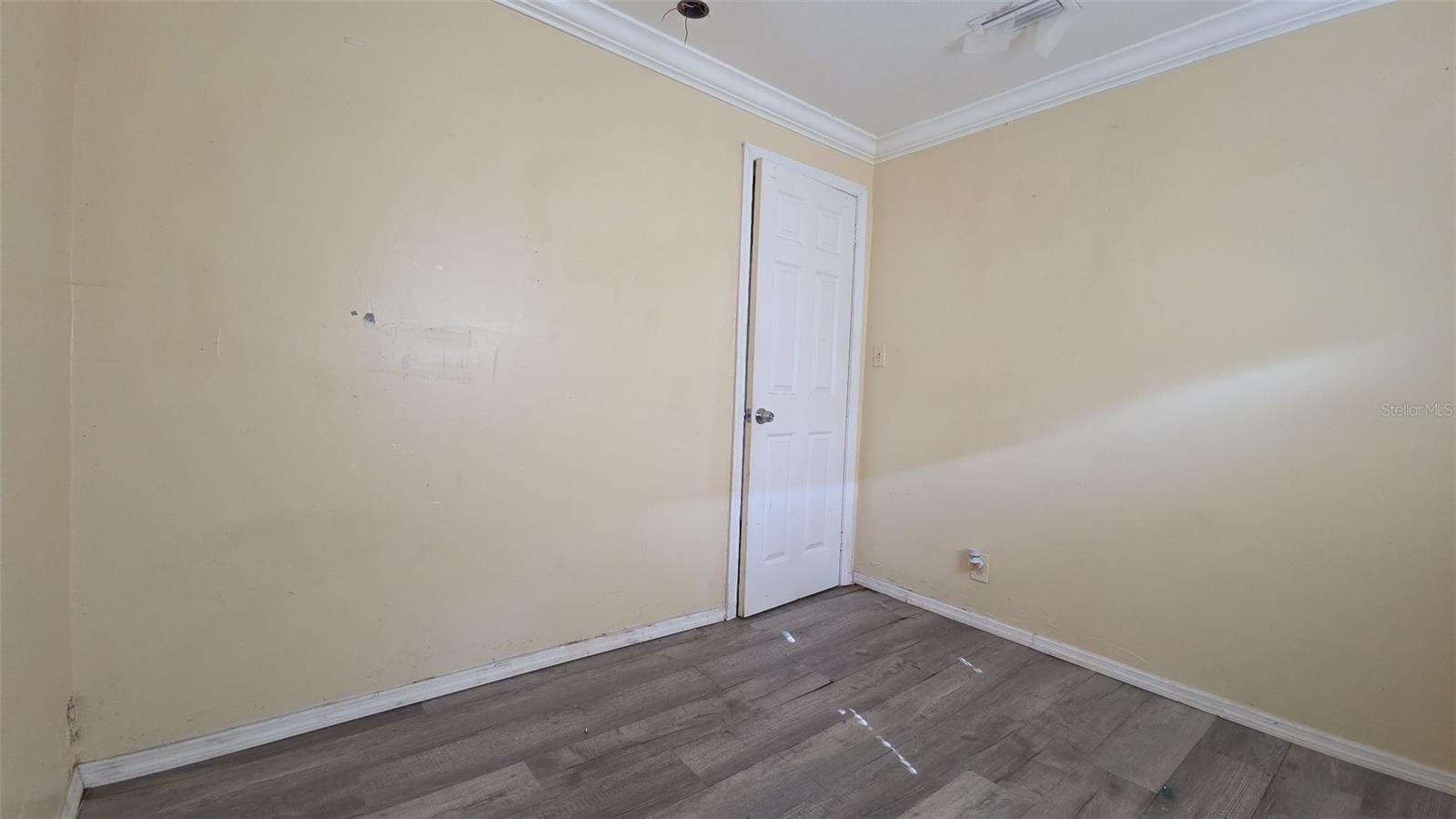 Image 14 of 17 For 38 Normandale Avenue