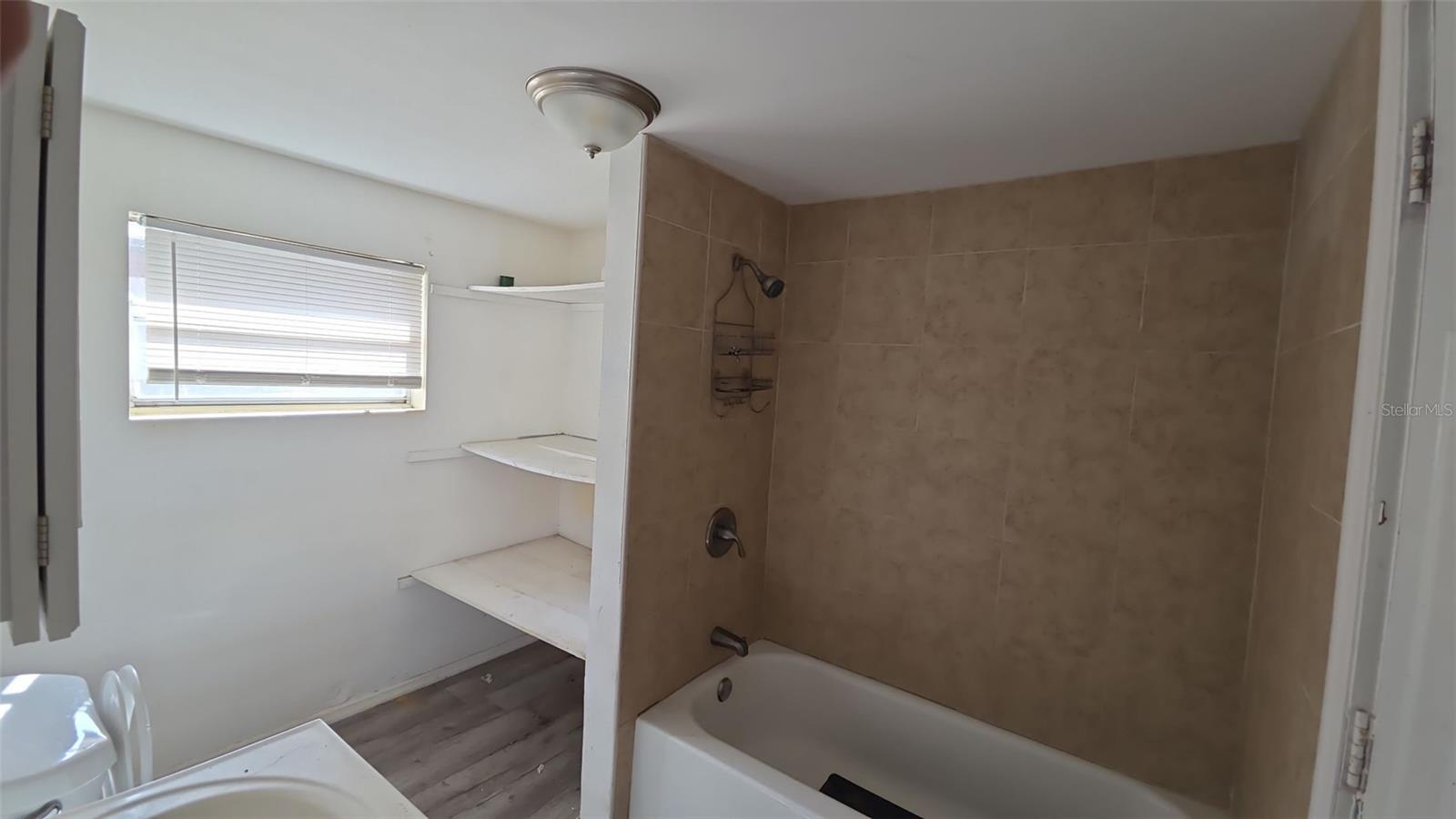 Image 7 of 17 For 38 Normandale Avenue