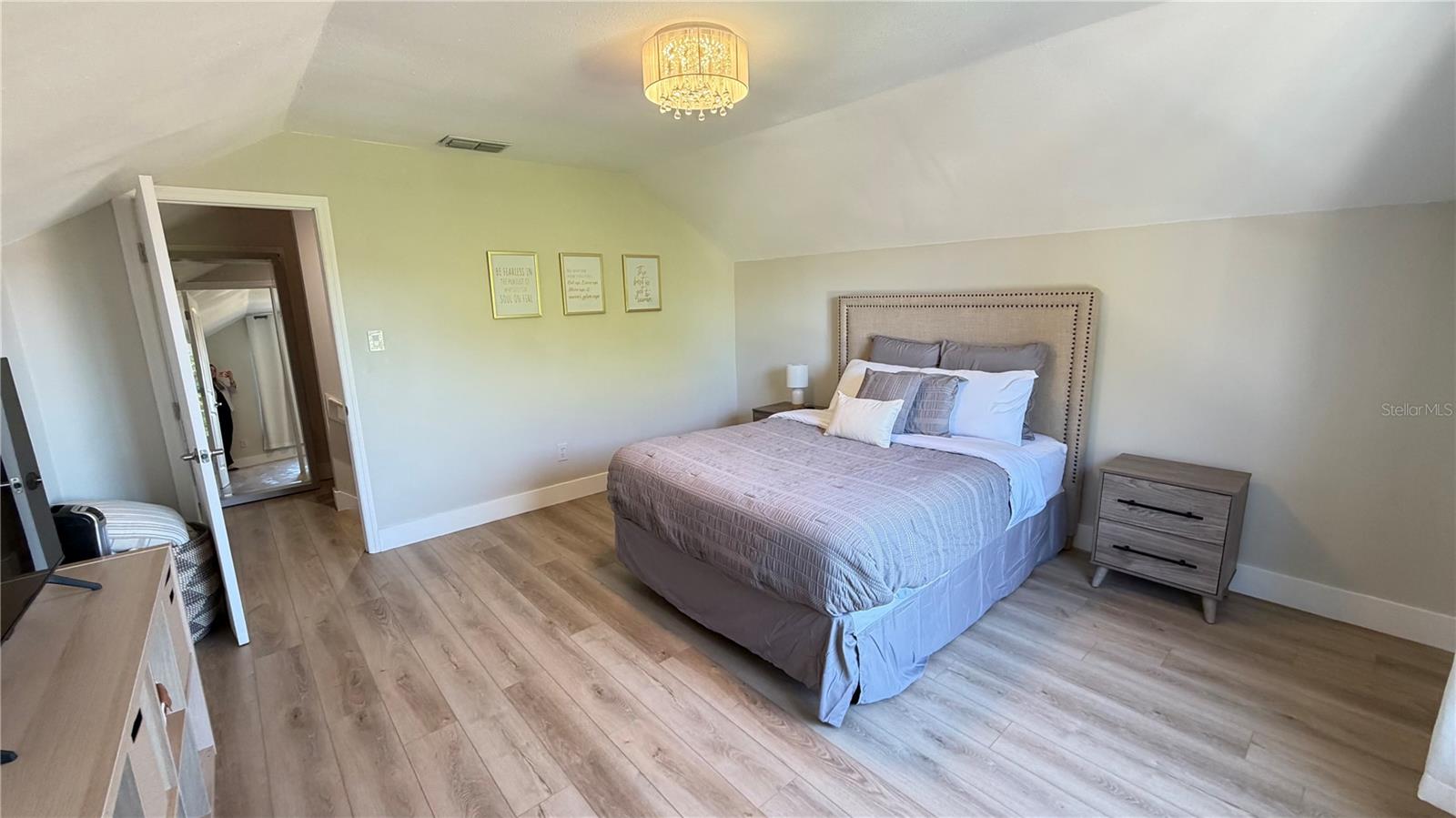 Image 39 of 60 For 14539 Saint Georges Hill Drive