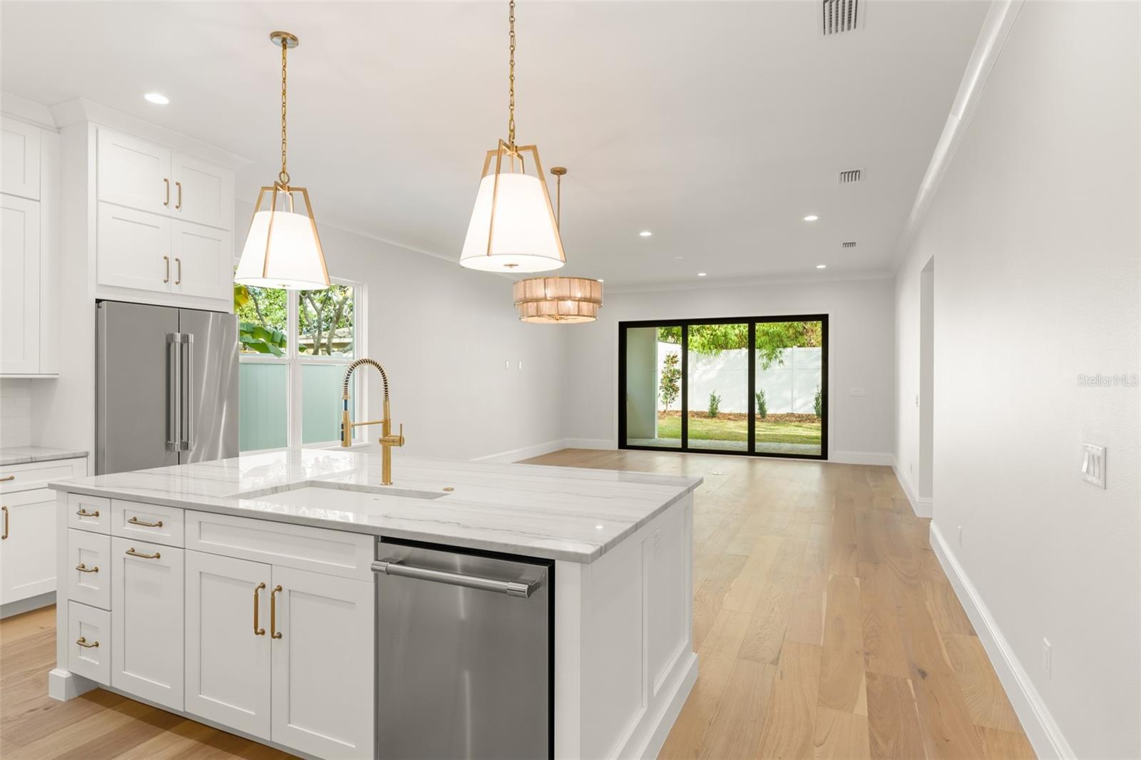 Image 11 of 52 For 119 Glenwood Avenue