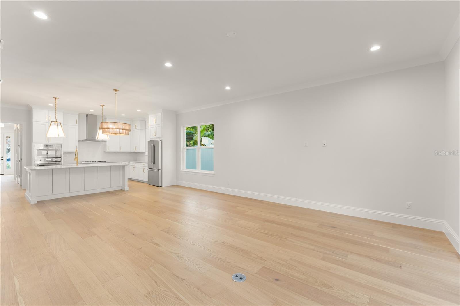 Image 21 of 52 For 119 Glenwood Avenue