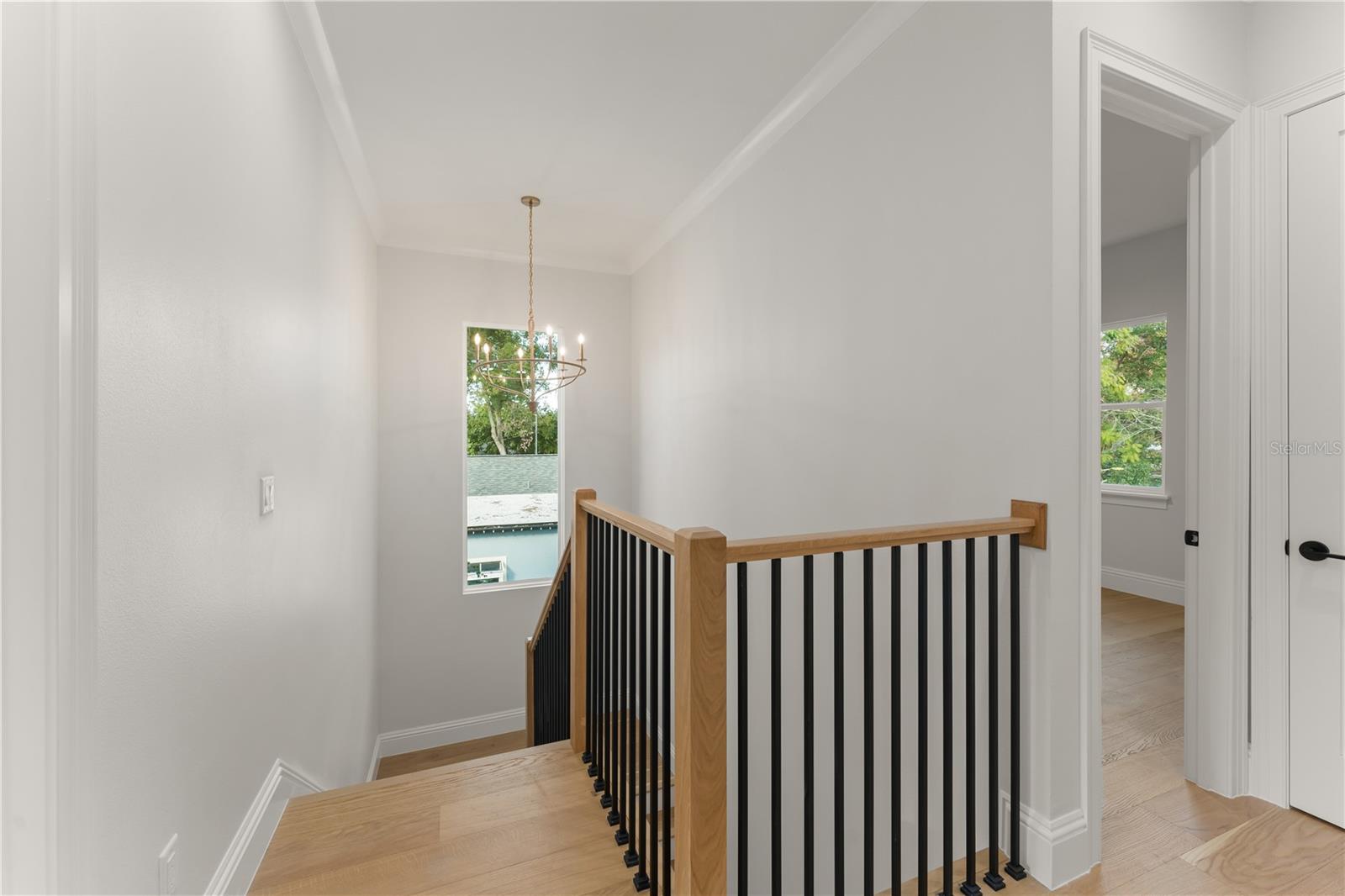 Image 32 of 52 For 119 Glenwood Avenue