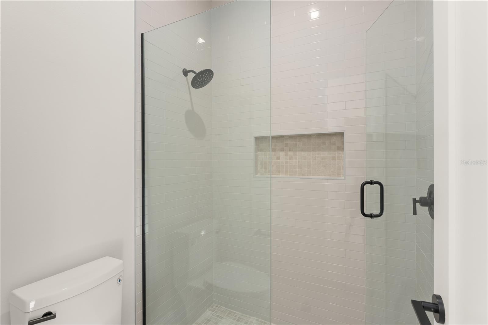 Image 40 of 52 For 119 Glenwood Avenue