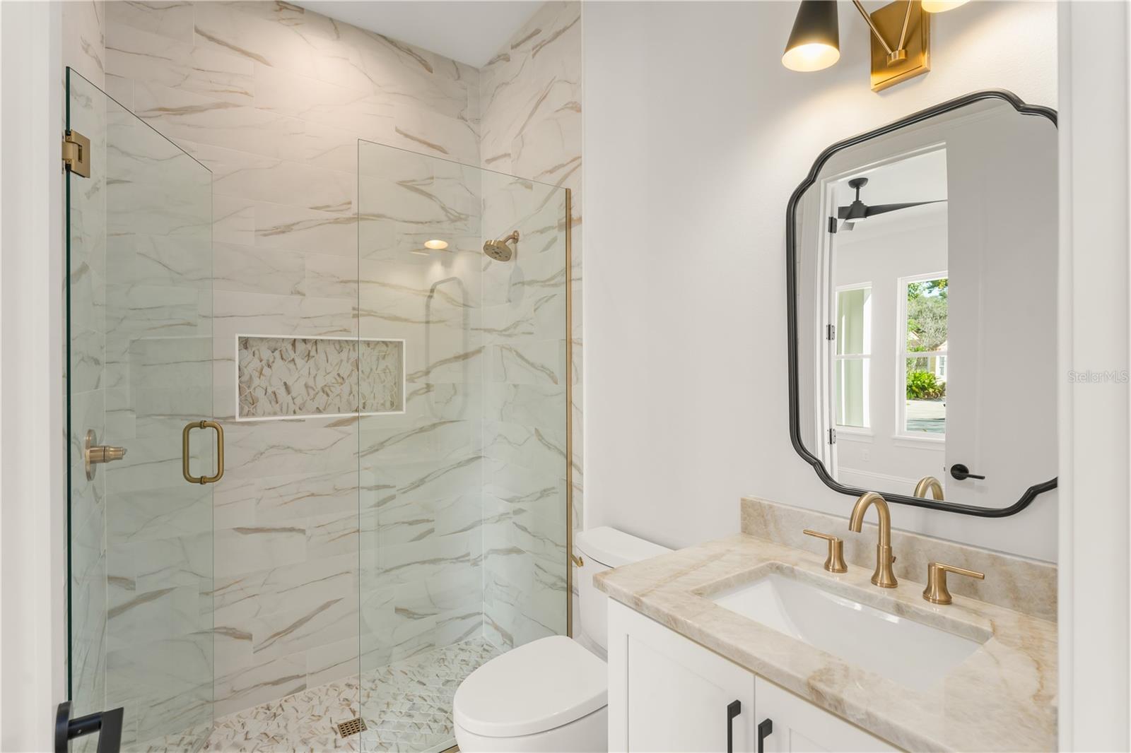 Image 7 of 52 For 119 Glenwood Avenue