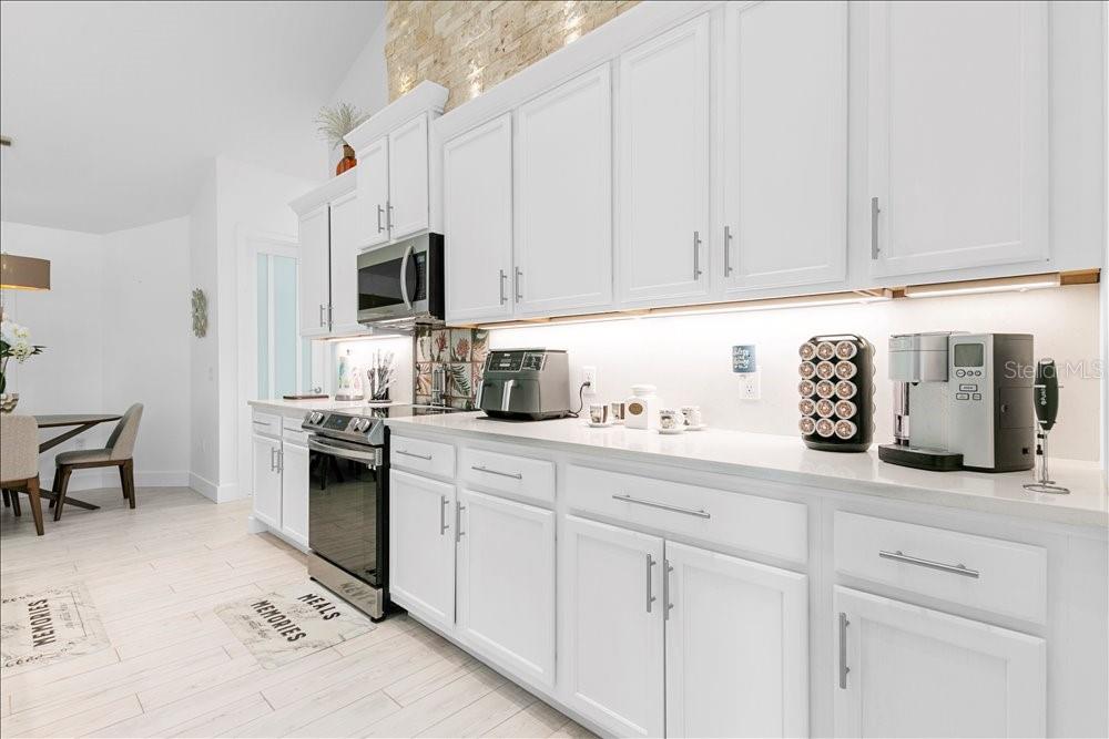 Image 12 of 38 For 30912 Fairvista Drive