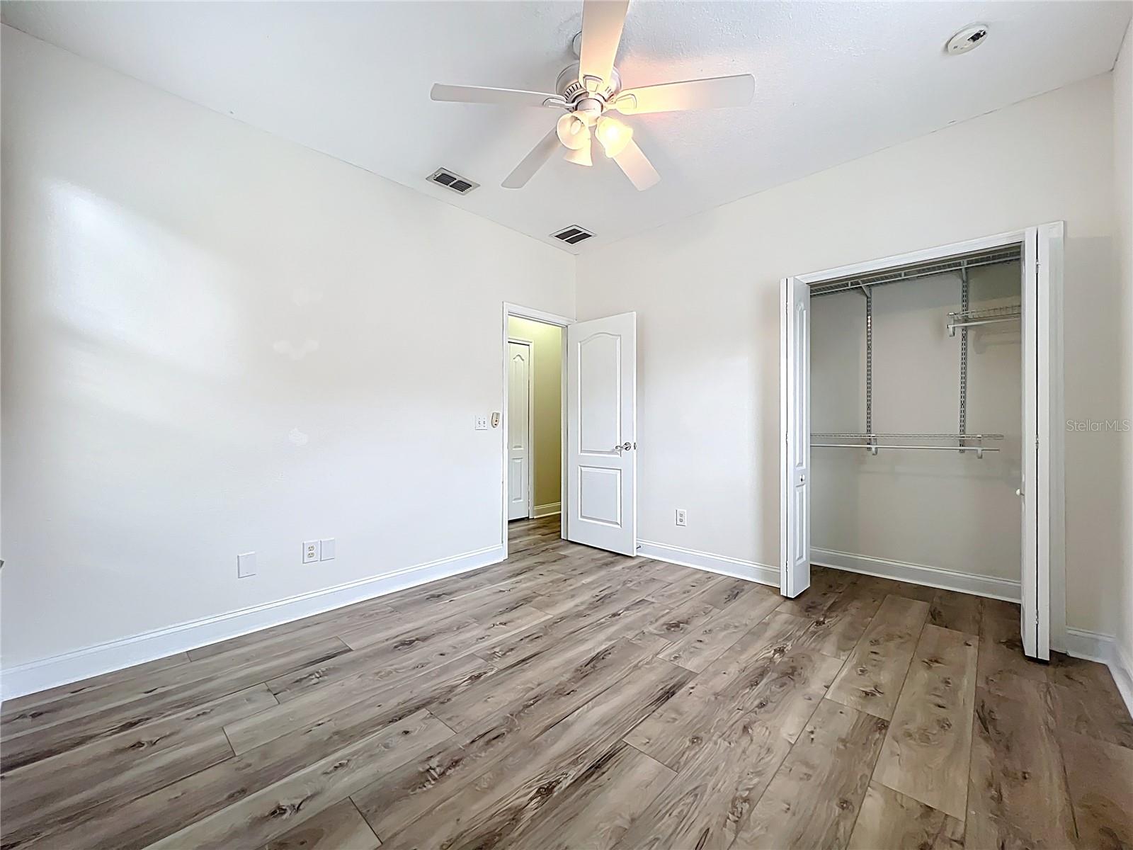 Image 26 of 33 For 2806 Washington Street S