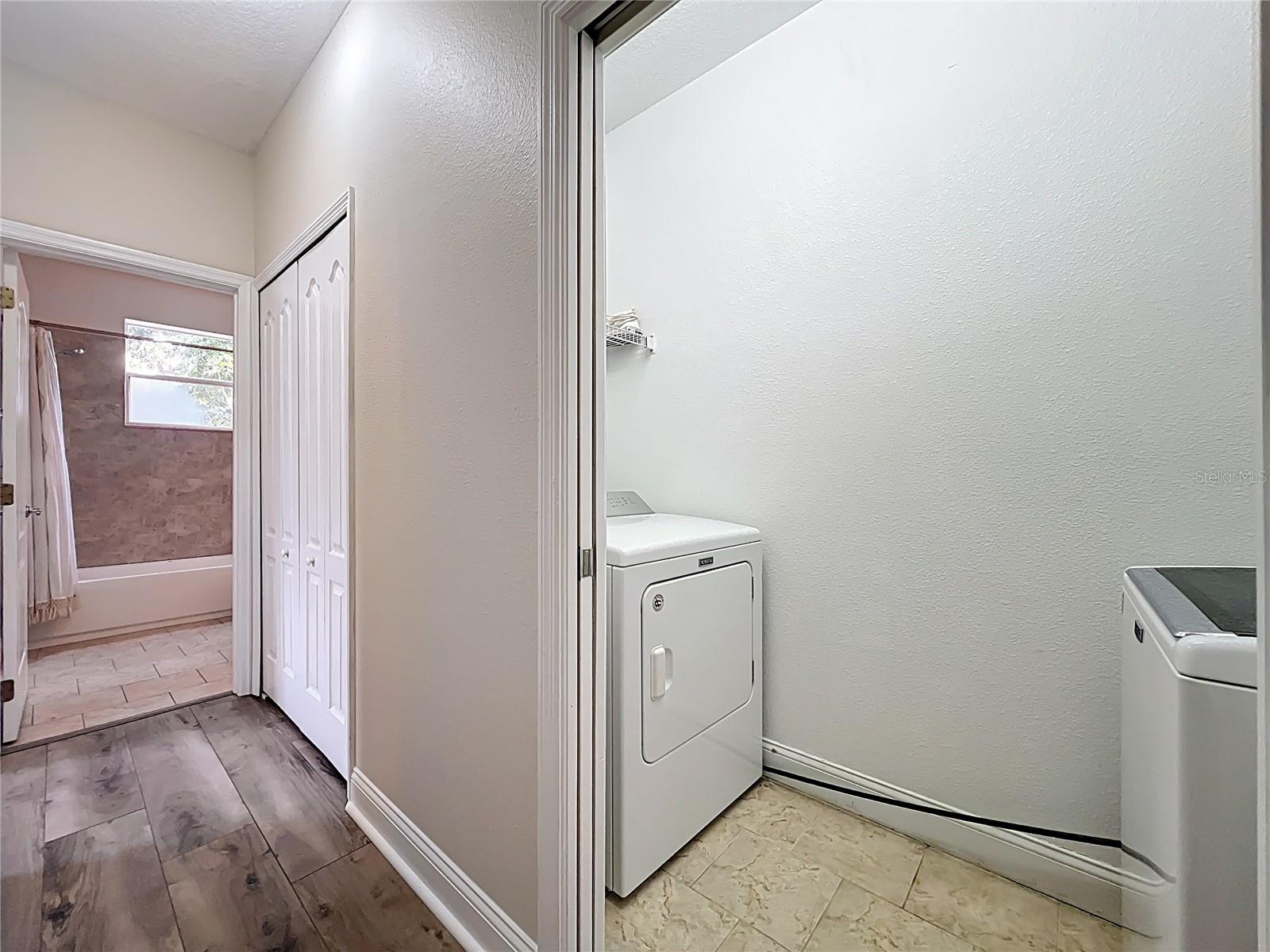 Image 29 of 33 For 2806 Washington Street S