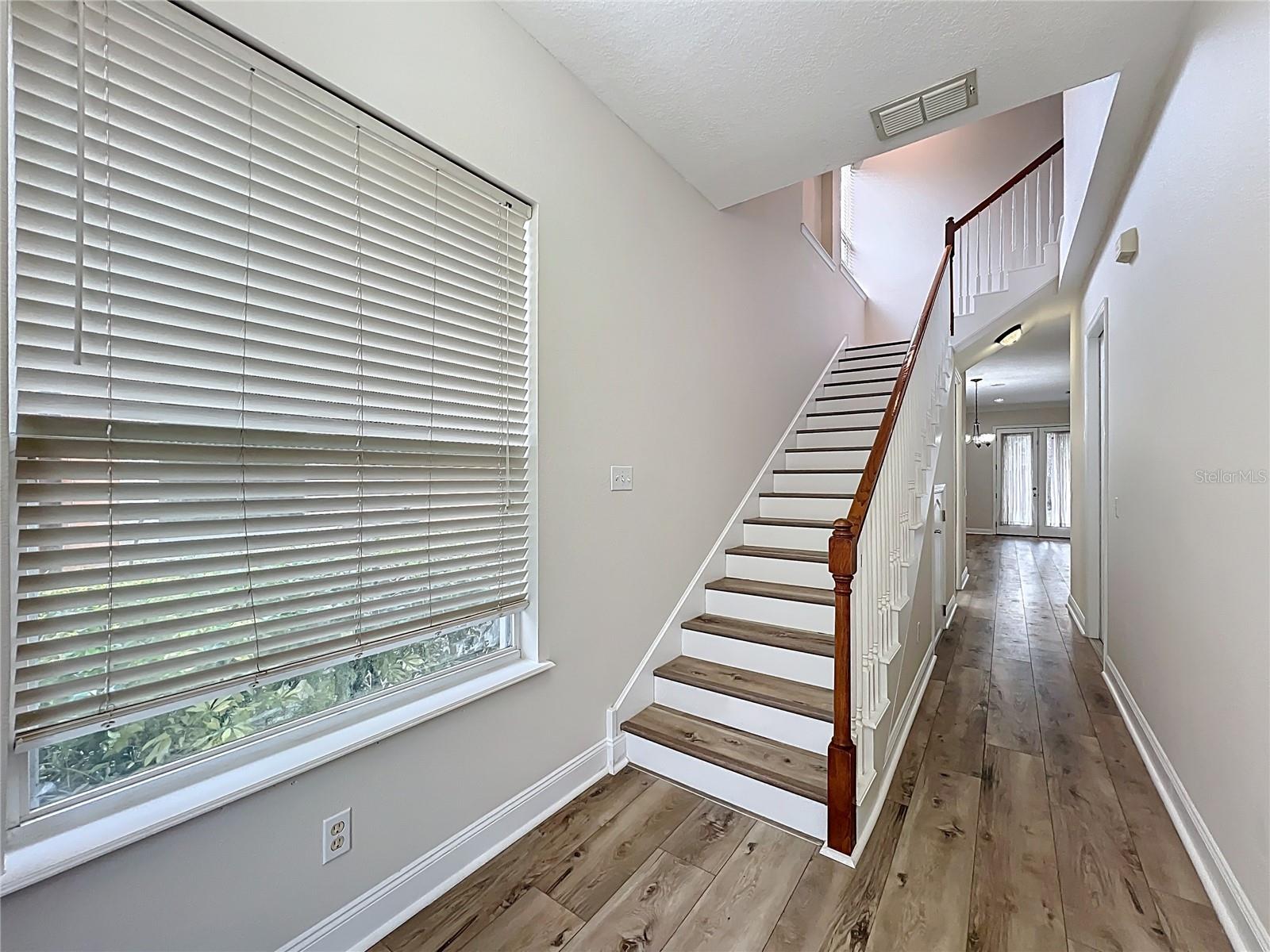 Image 4 of 33 For 2806 Washington Street S