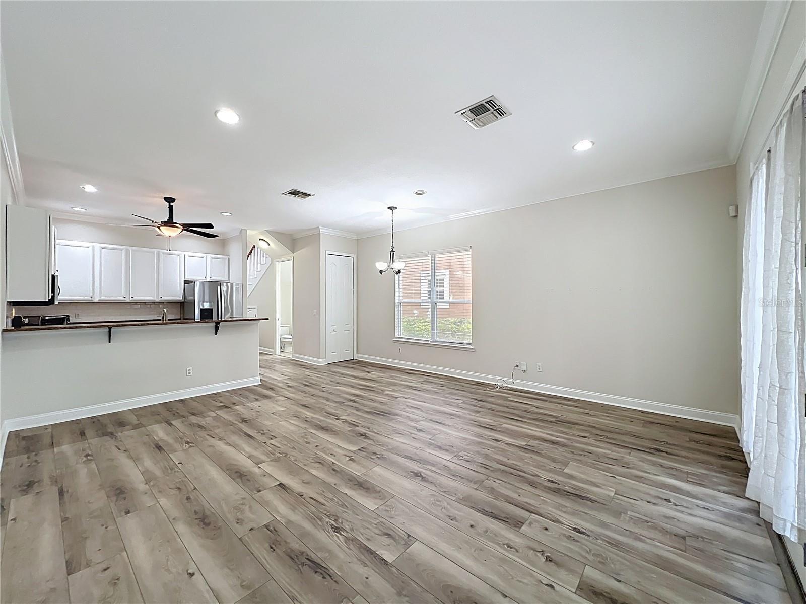 Image 8 of 33 For 2806 Washington Street S