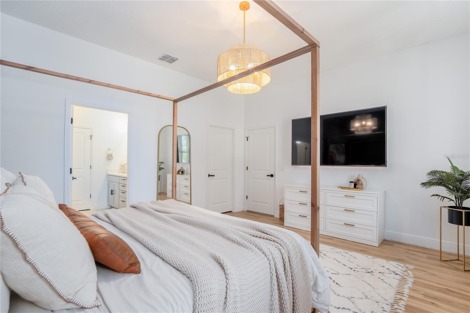 Image 14 of 36 For 15399 Gilligan Court