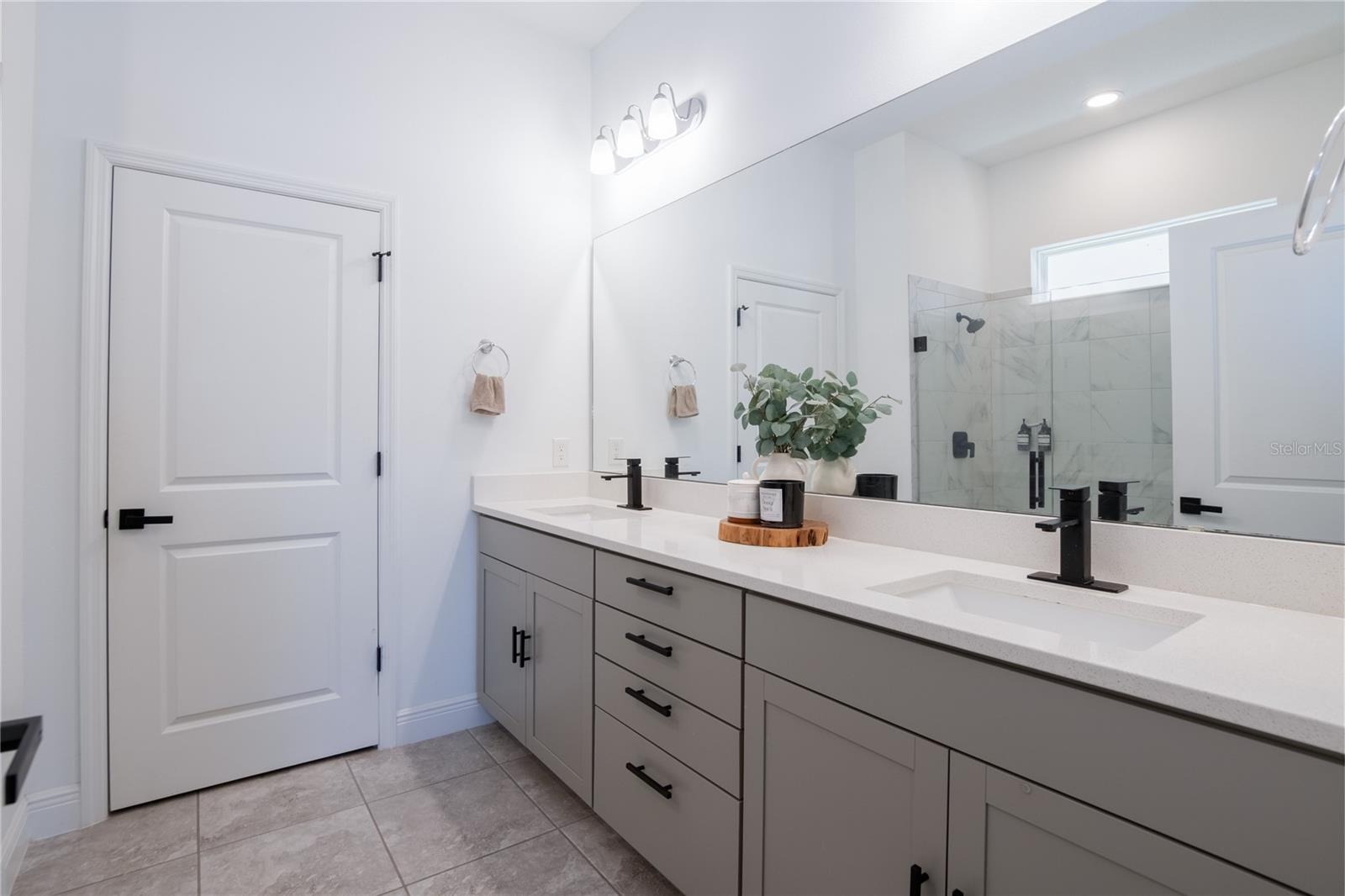 Image 15 of 36 For 15399 Gilligan Court