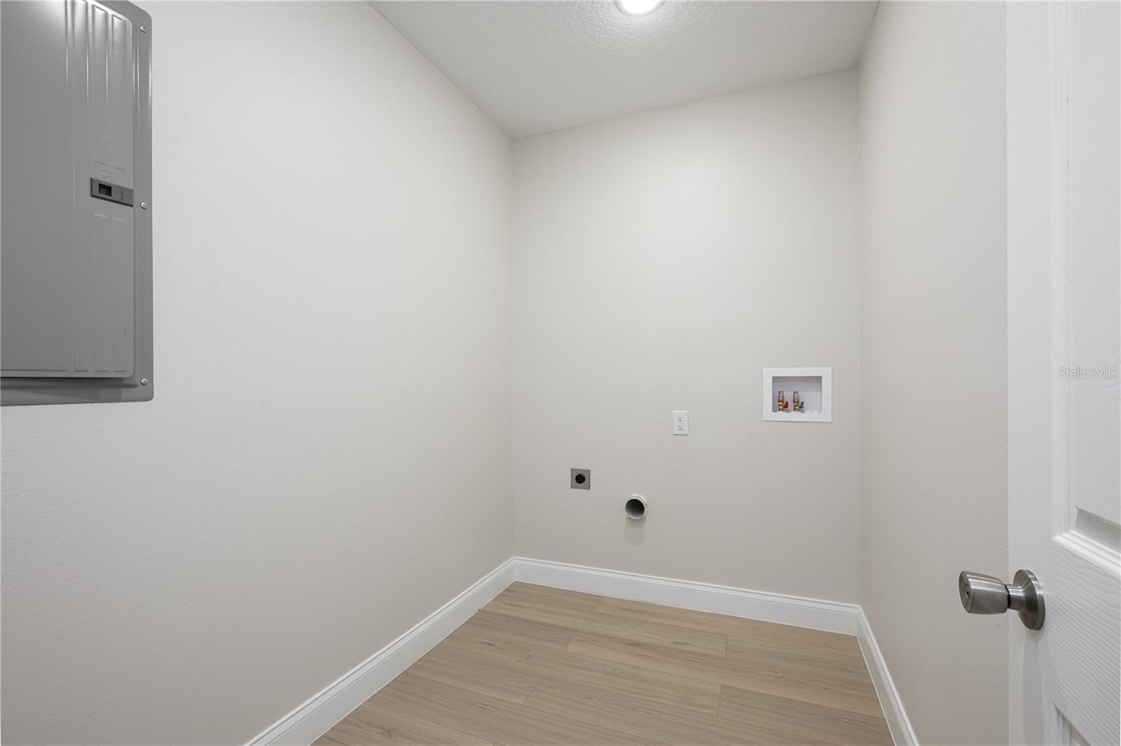 Image 13 of 29 For 504 Howry Avenue