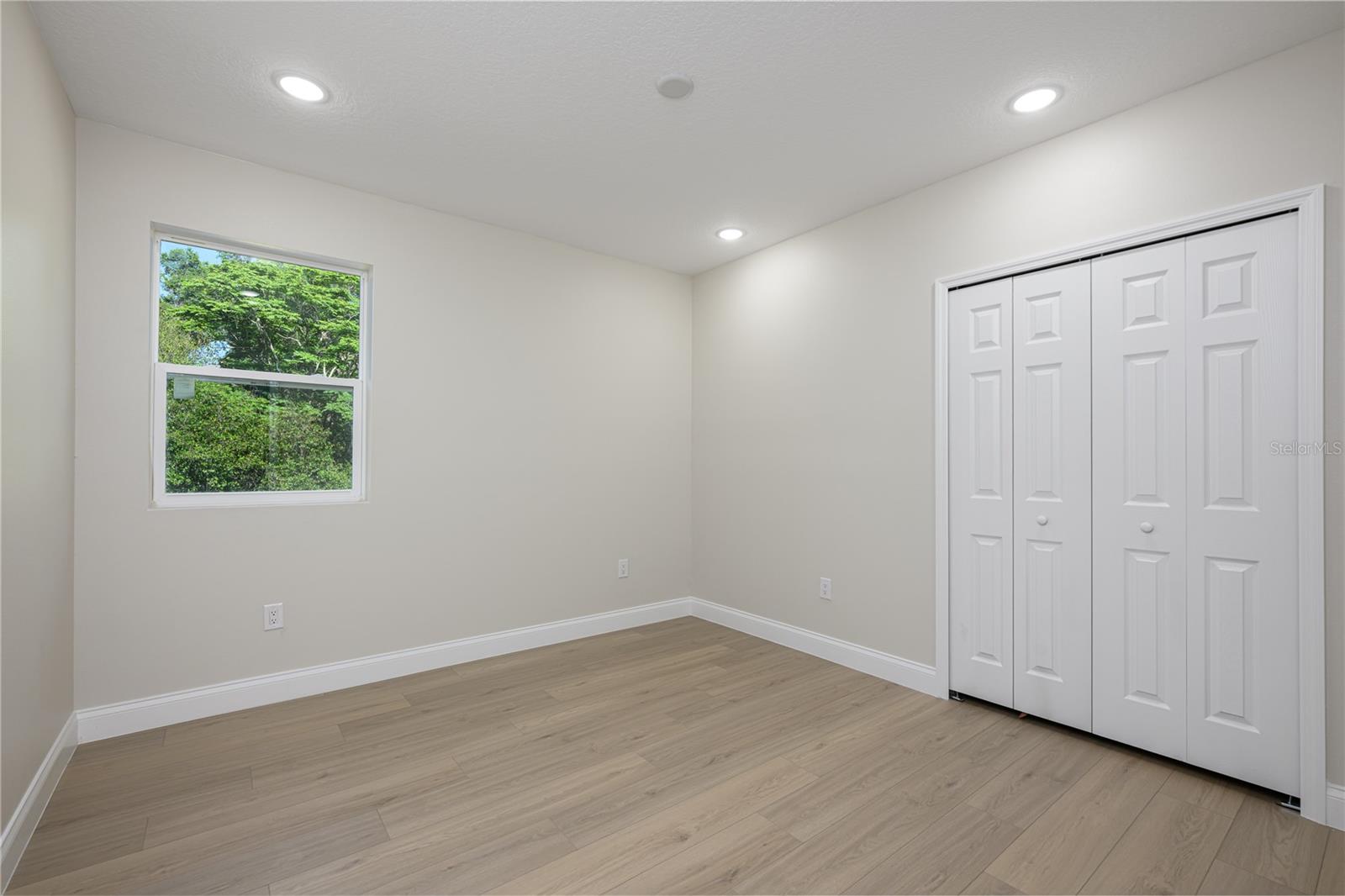 Image 17 of 29 For 504 Howry Avenue