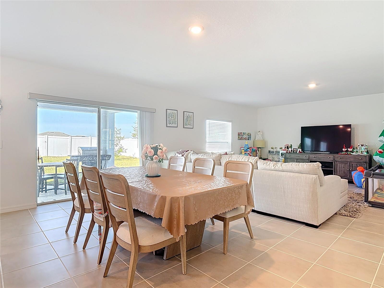 Image 19 of 54 For 1146 Calico Pointe Circle