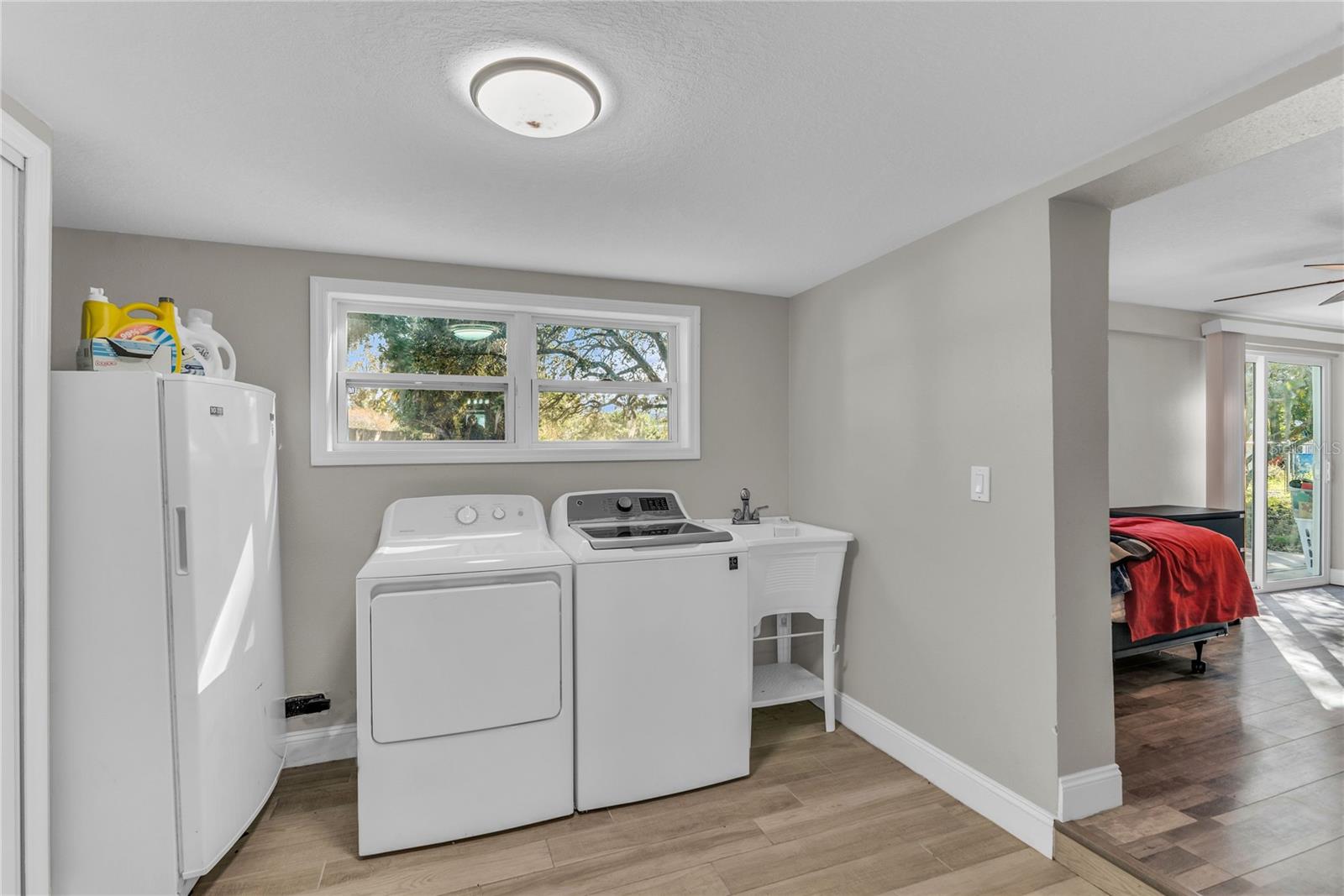 Image 29 of 44 For 1155 Wells Avenue