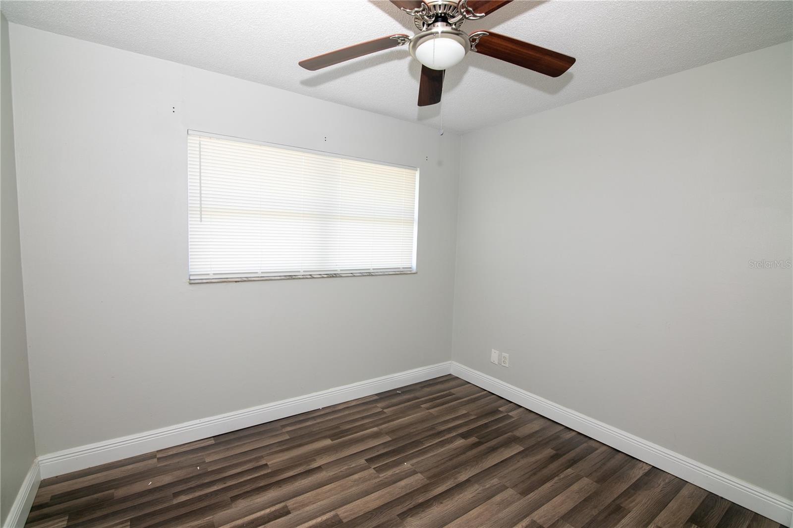 Image 11 of 20 For 1831 Aaron Avenue