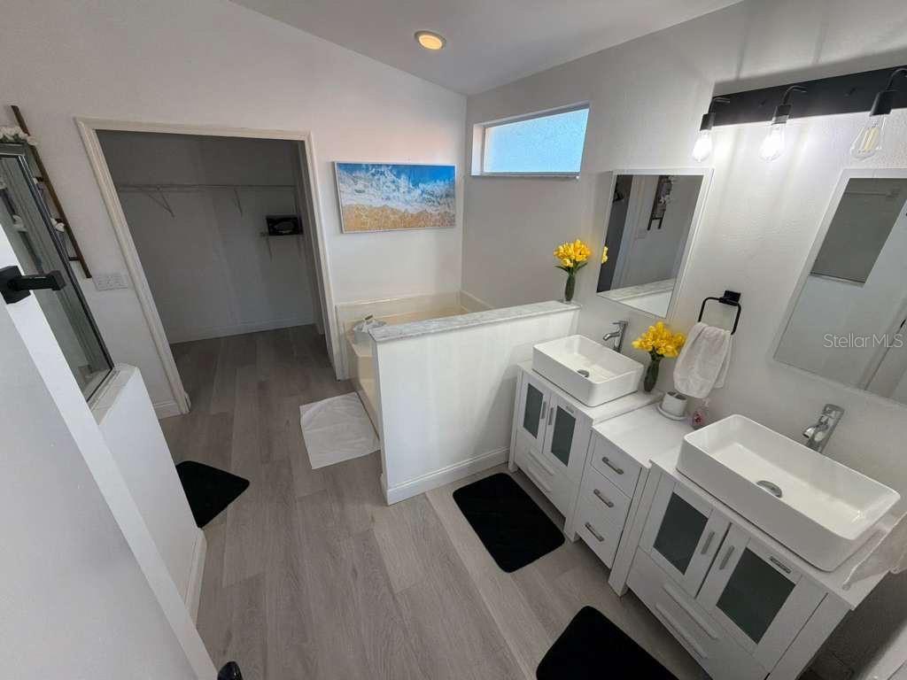 Image 17 of 22 For 1503 Chapman Oak Court