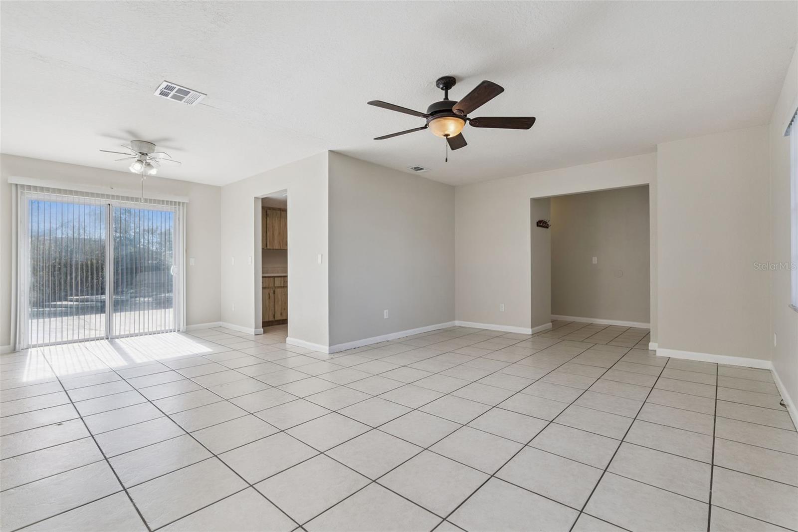 Image 15 of 37 For 1911 Beacon Street