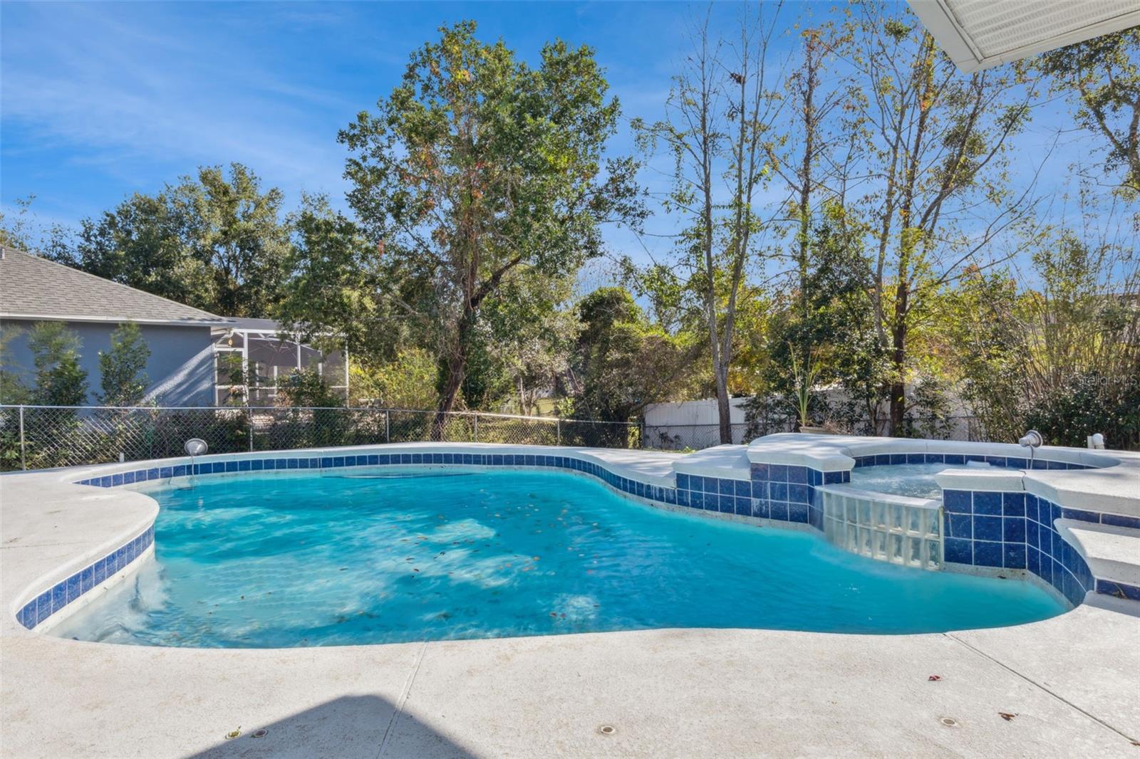 Image 21 of 37 For 1911 Beacon Street