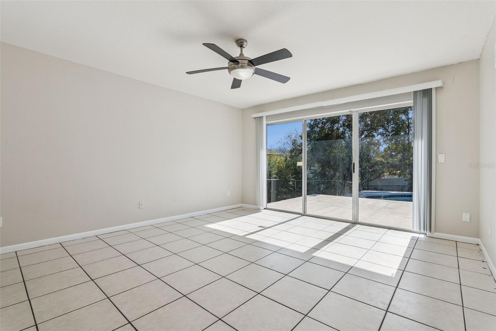 Image 3 of 37 For 1911 Beacon Street