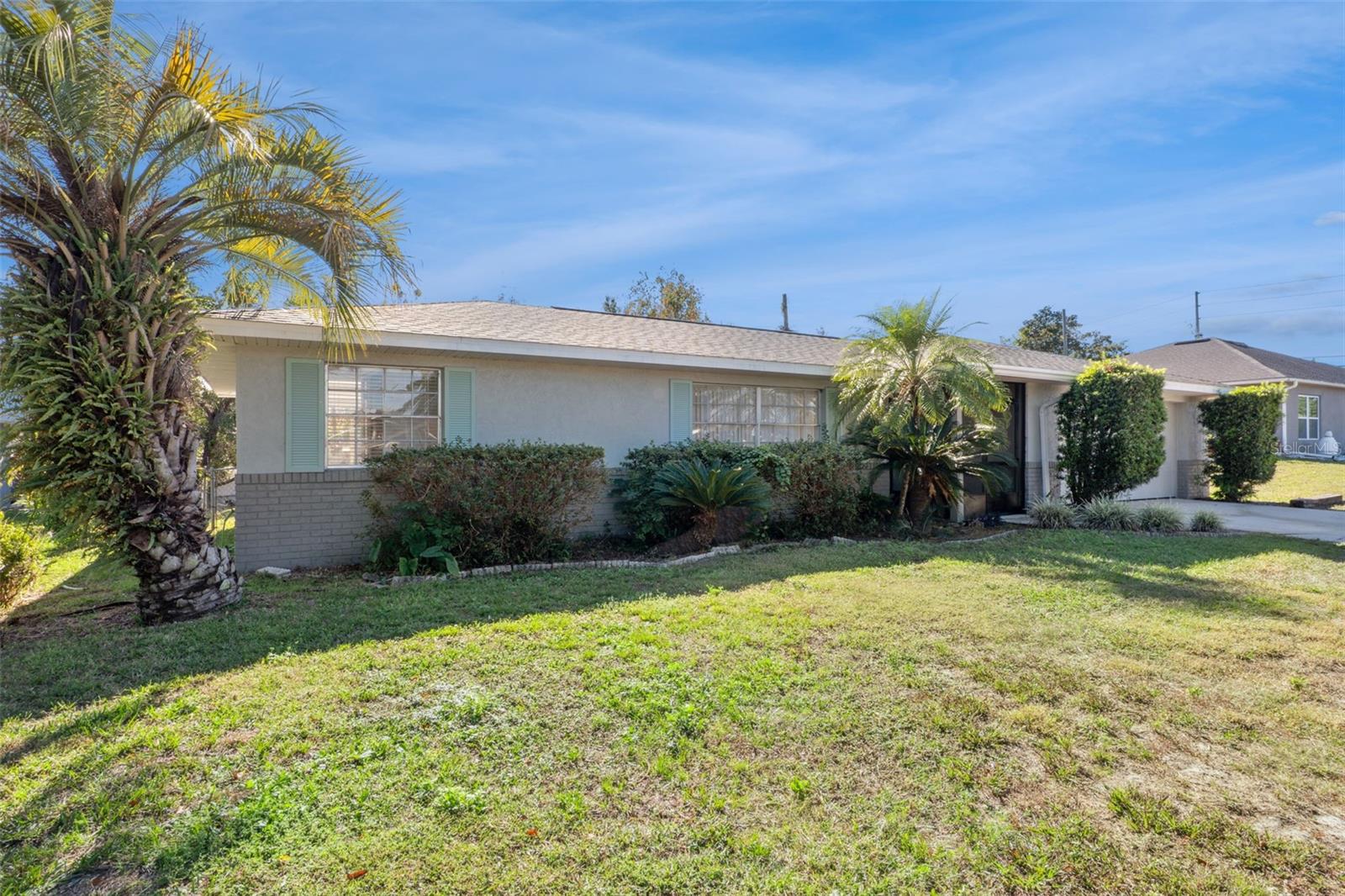 Image 32 of 37 For 1911 Beacon Street