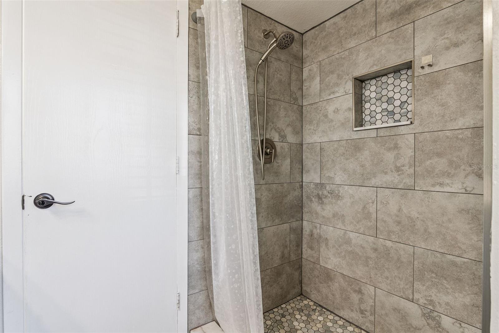 Image 4 of 37 For 1911 Beacon Street