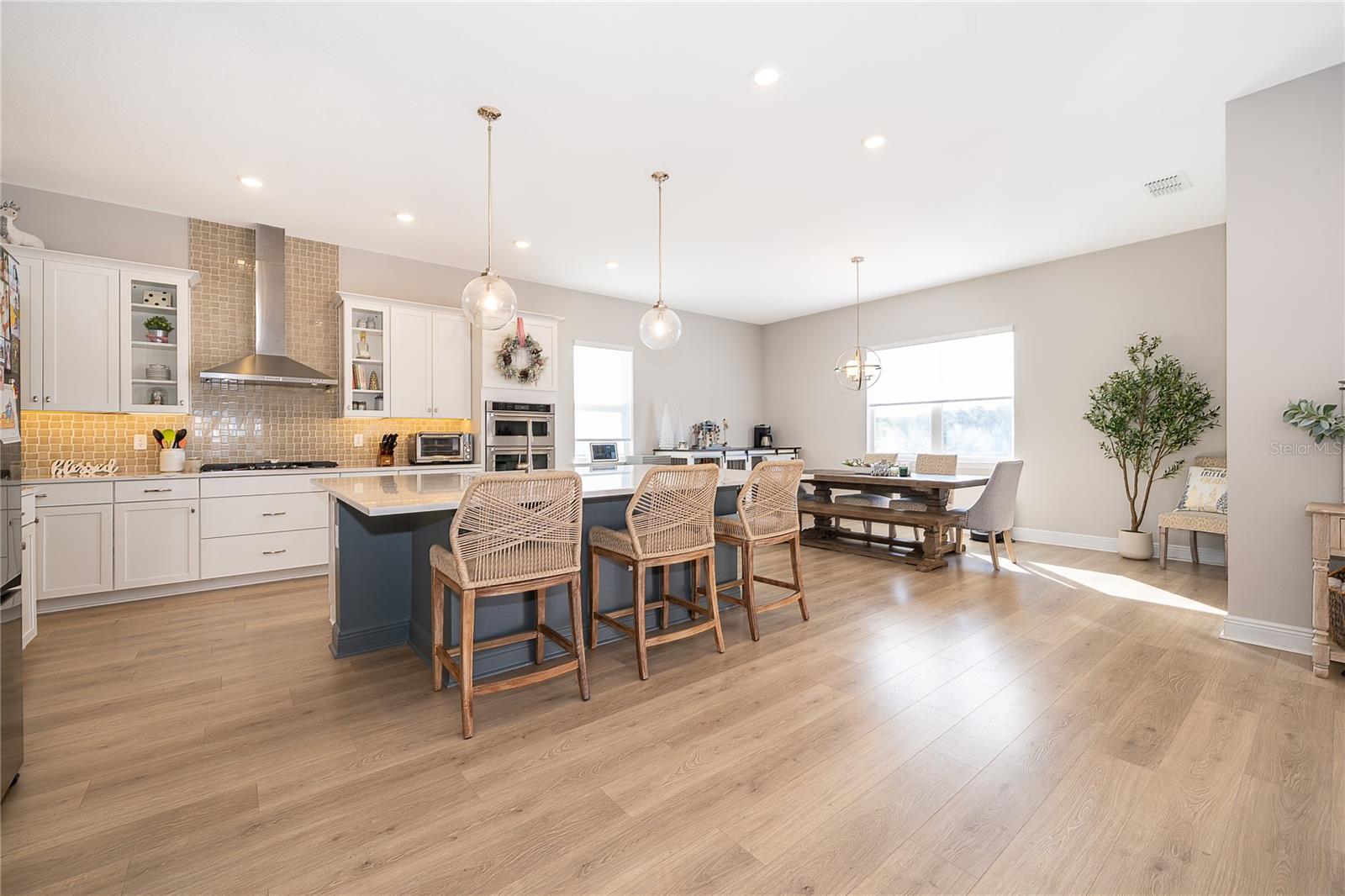 Image 14 of 55 For 16033 Volterra Point