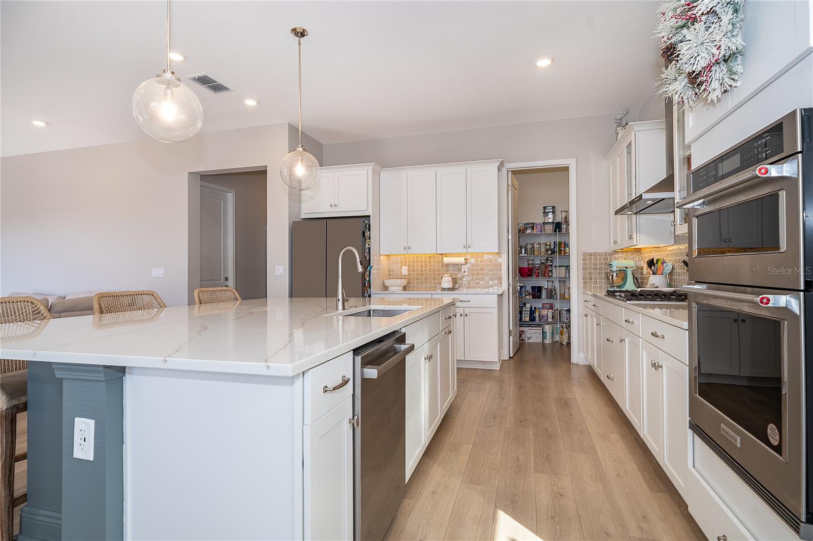 Image 17 of 55 For 16033 Volterra Point