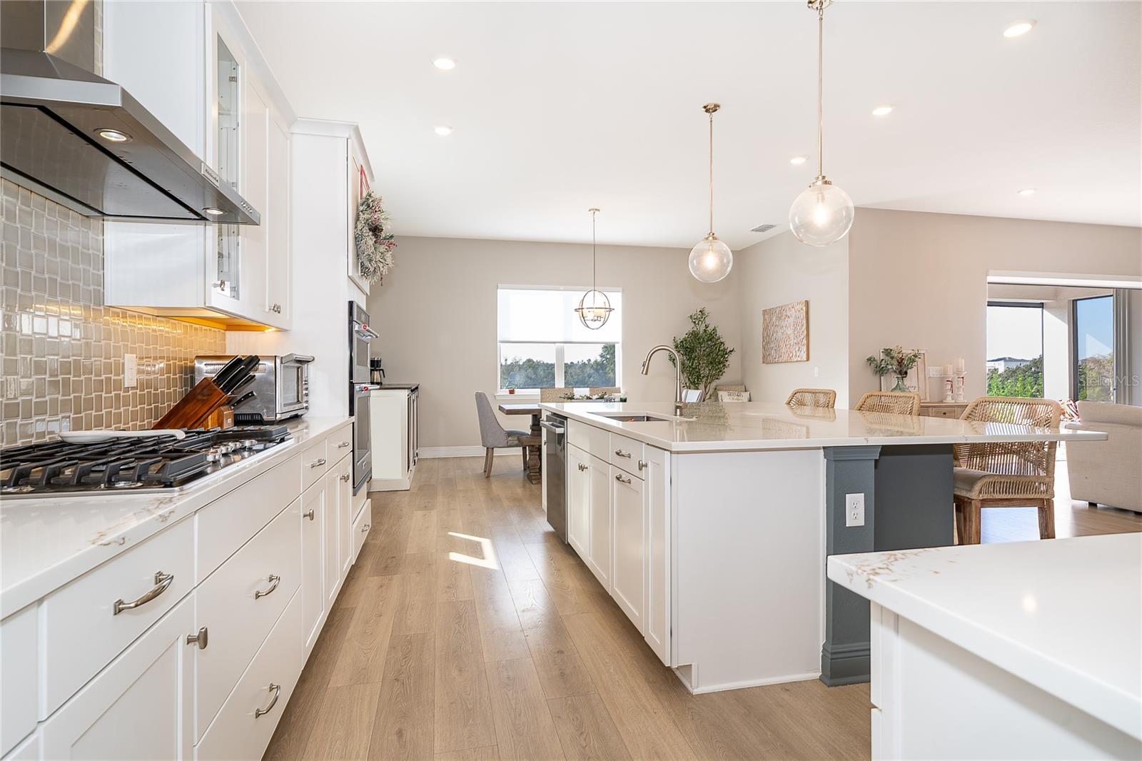 Image 18 of 55 For 16033 Volterra Point