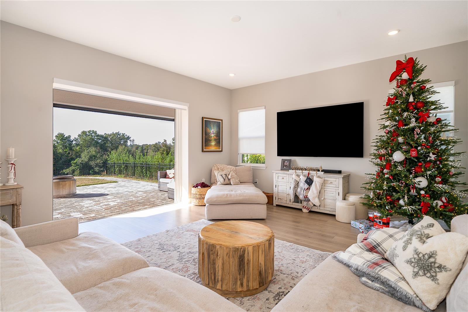 Image 23 of 55 For 16033 Volterra Point