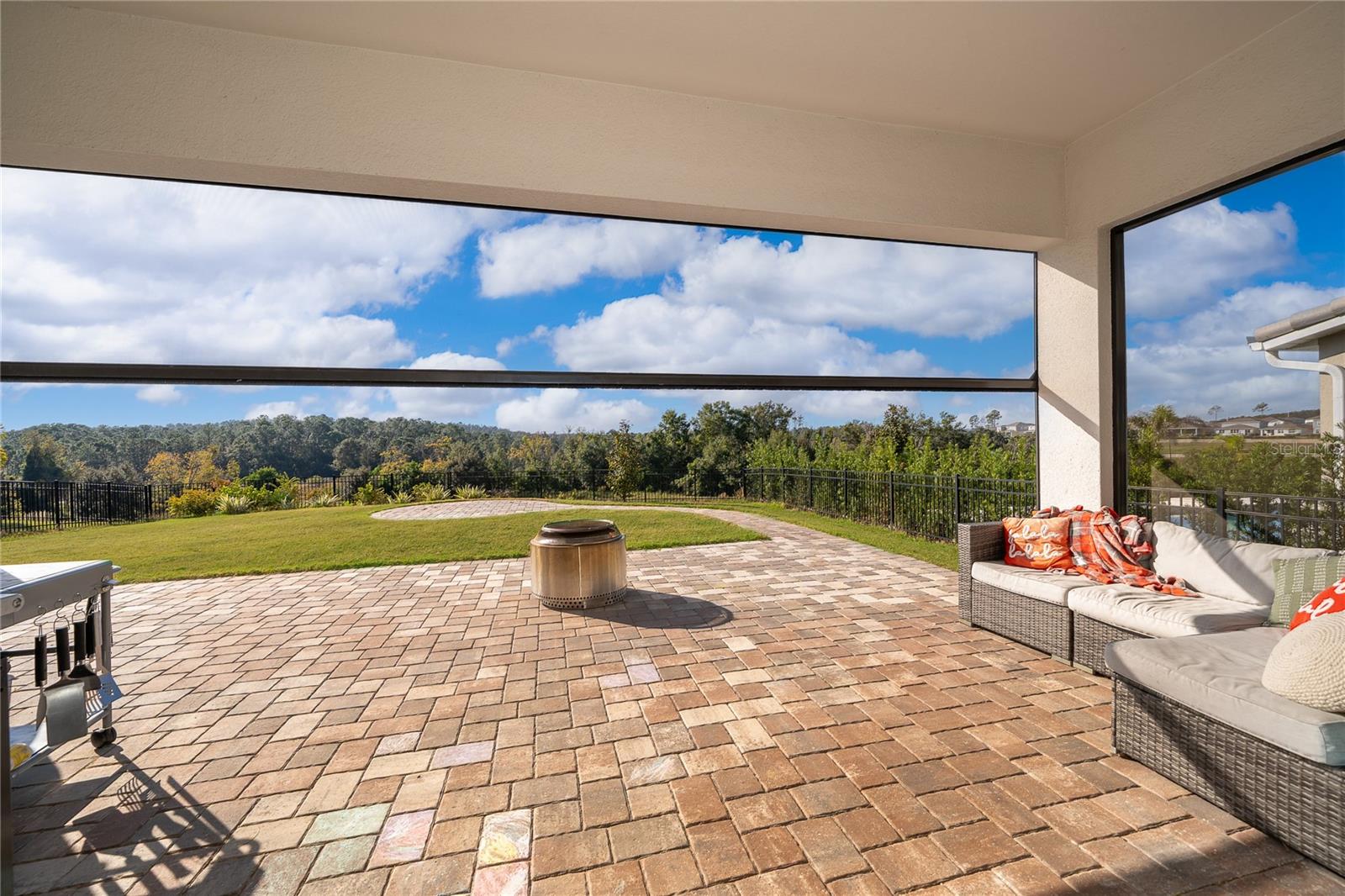 Image 37 of 55 For 16033 Volterra Point