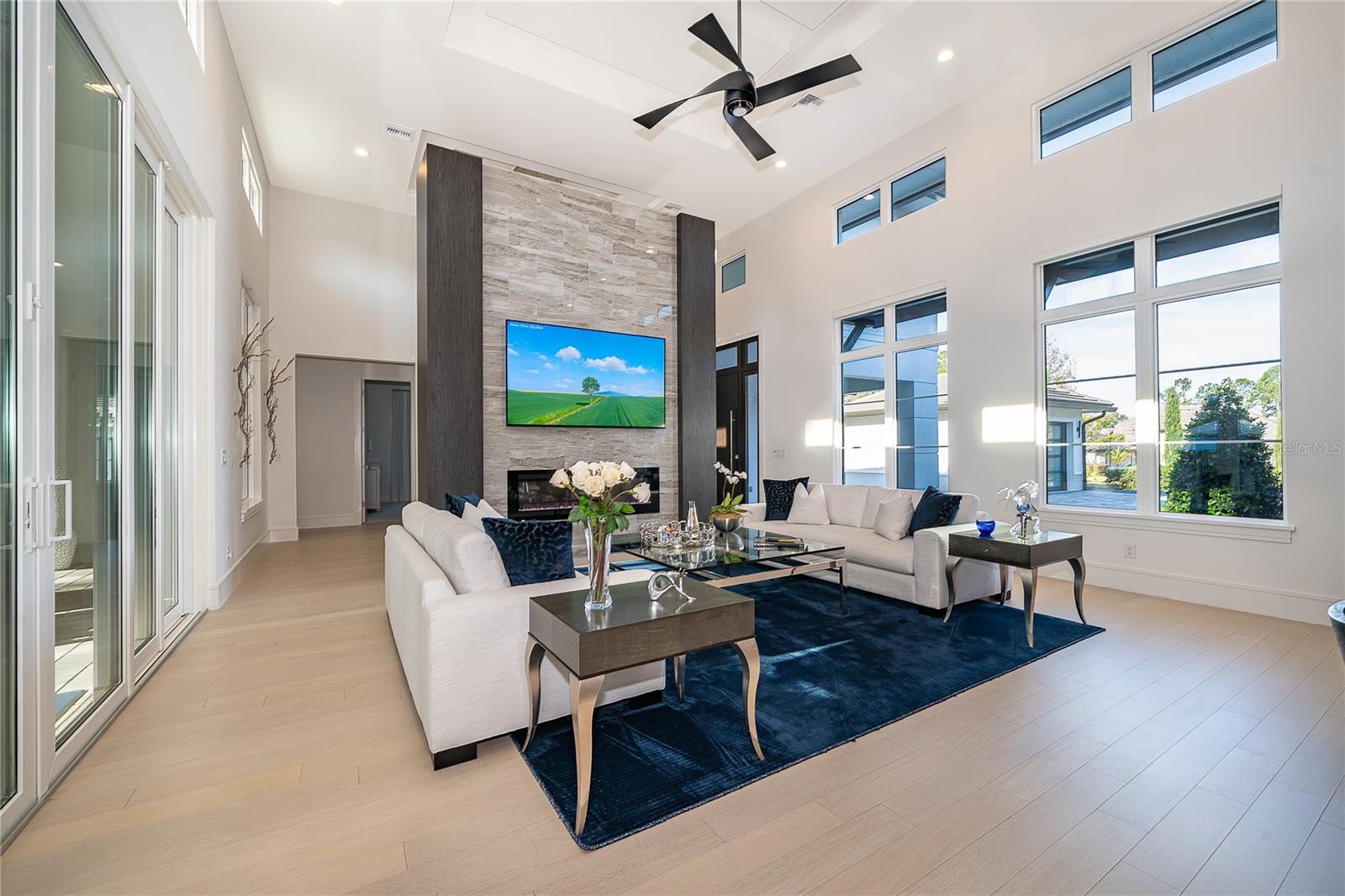 Image 16 of 73 For 15504 Pendio Drive