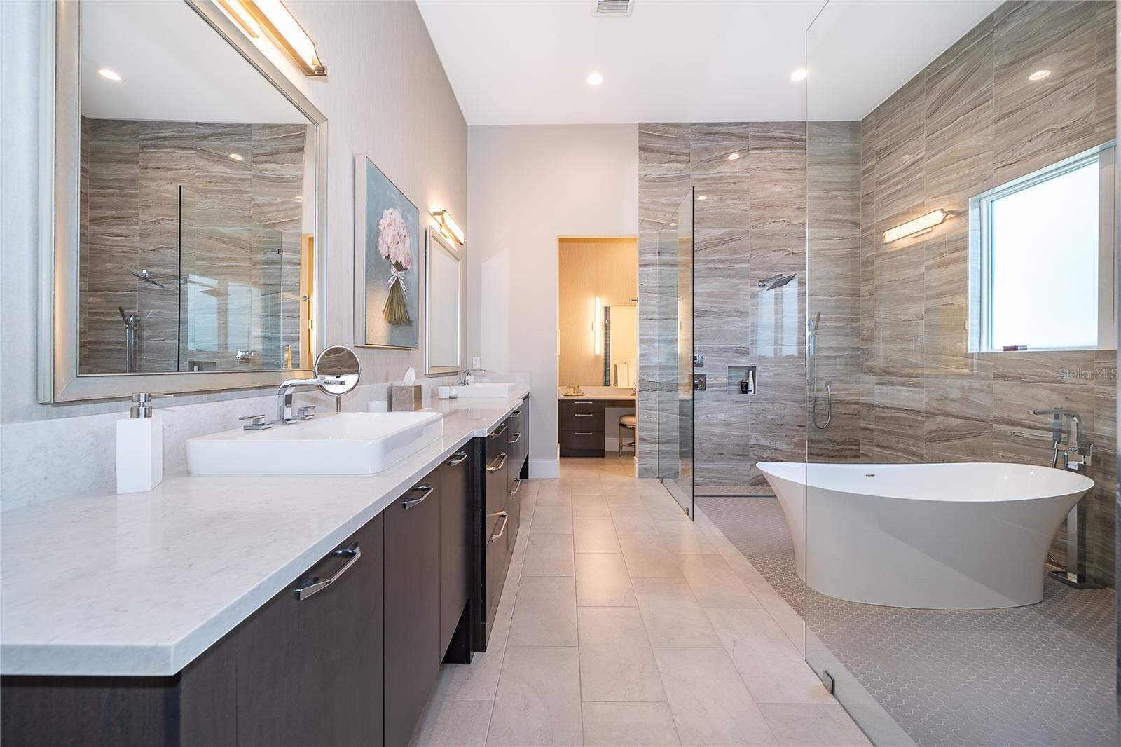 Image 33 of 73 For 15504 Pendio Drive