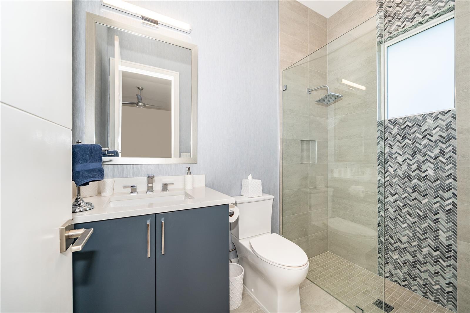 Image 38 of 73 For 15504 Pendio Drive