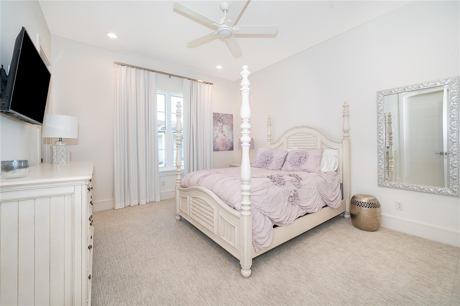 Image 39 of 73 For 15504 Pendio Drive