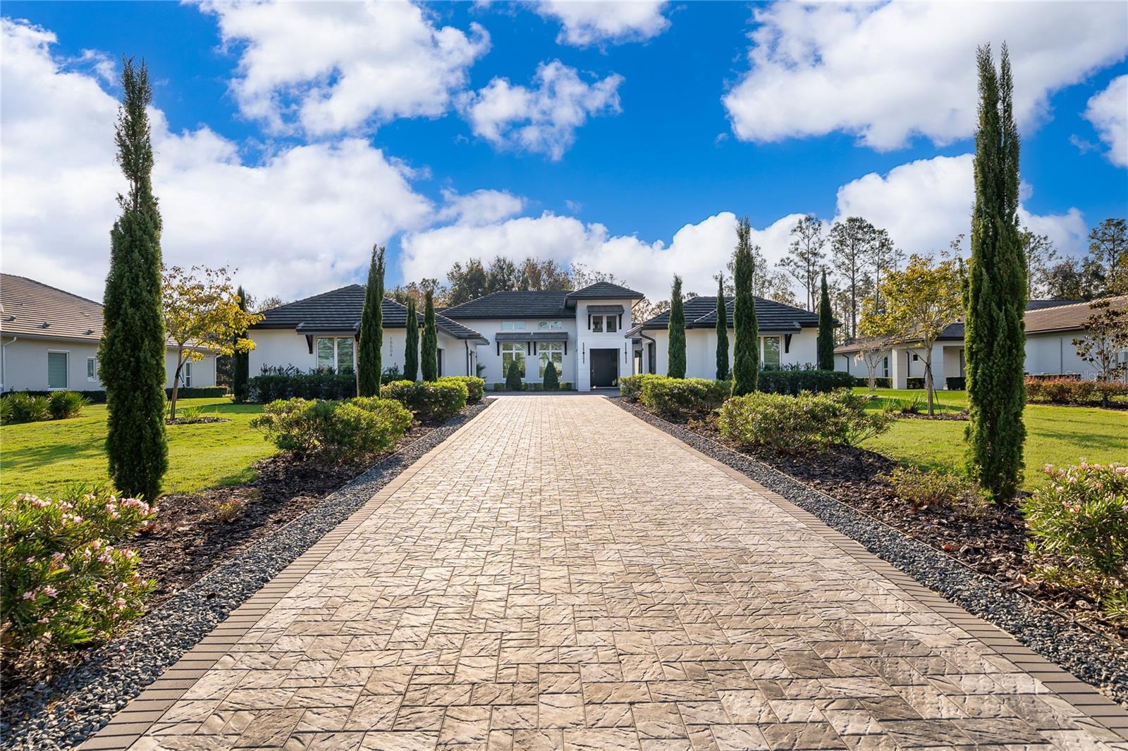 Image 4 of 73 For 15504 Pendio Drive