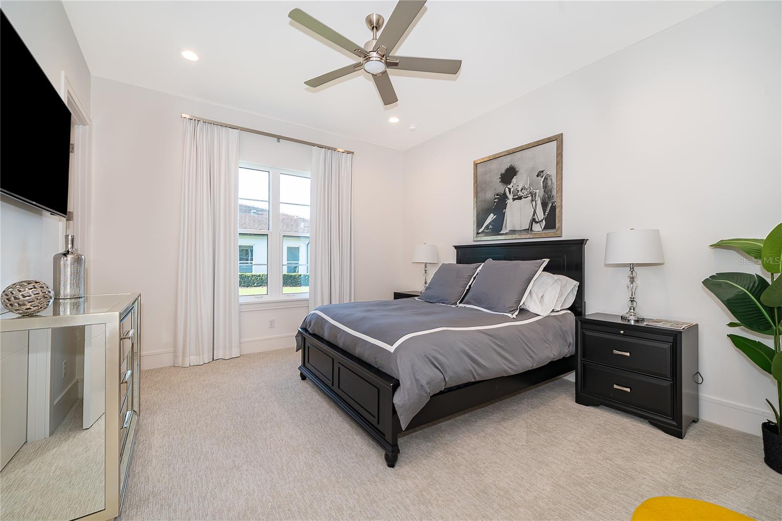 Image 41 of 73 For 15504 Pendio Drive