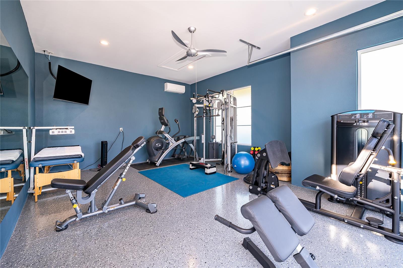 Image 56 of 73 For 15504 Pendio Drive