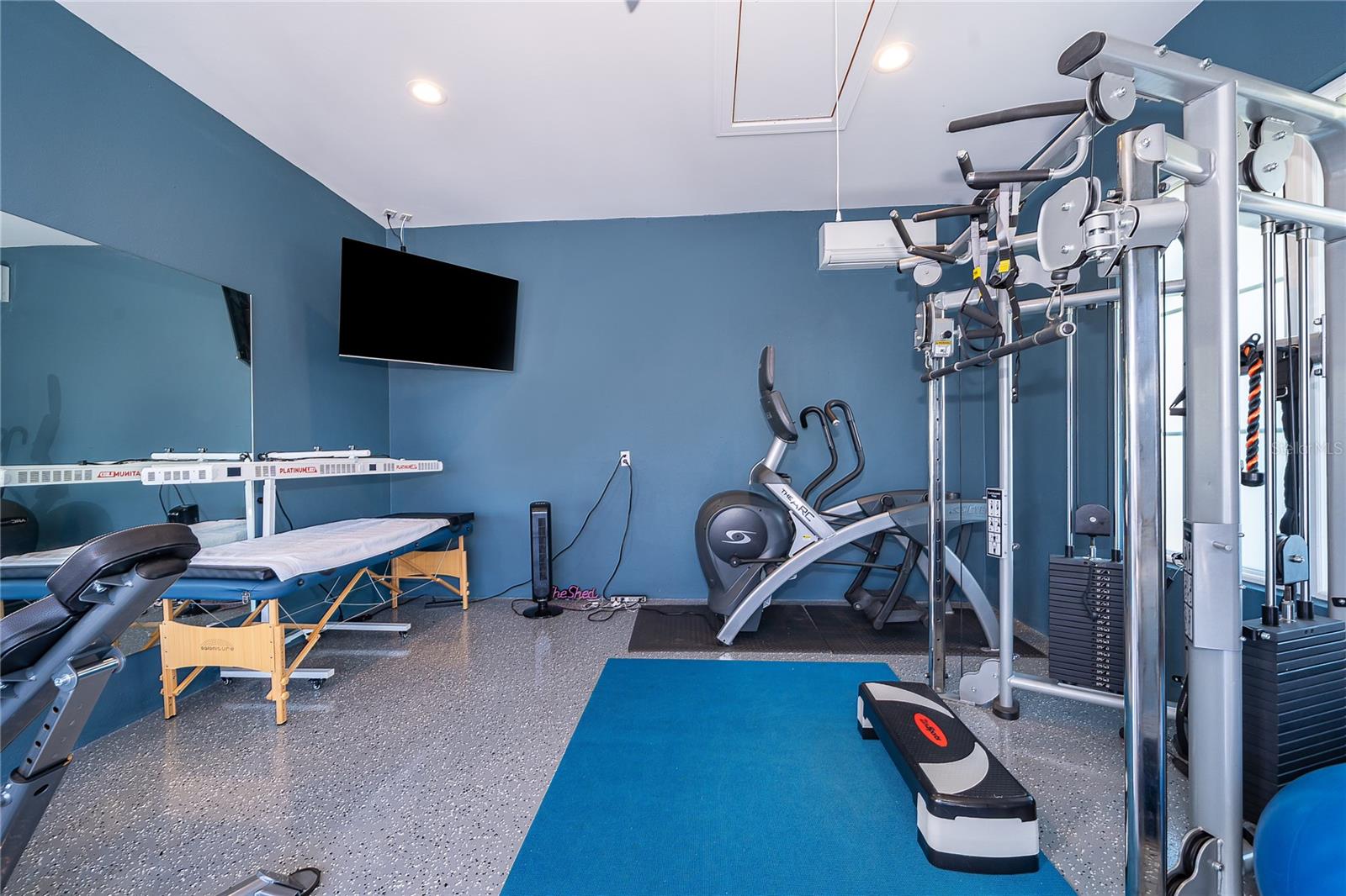 Image 57 of 73 For 15504 Pendio Drive