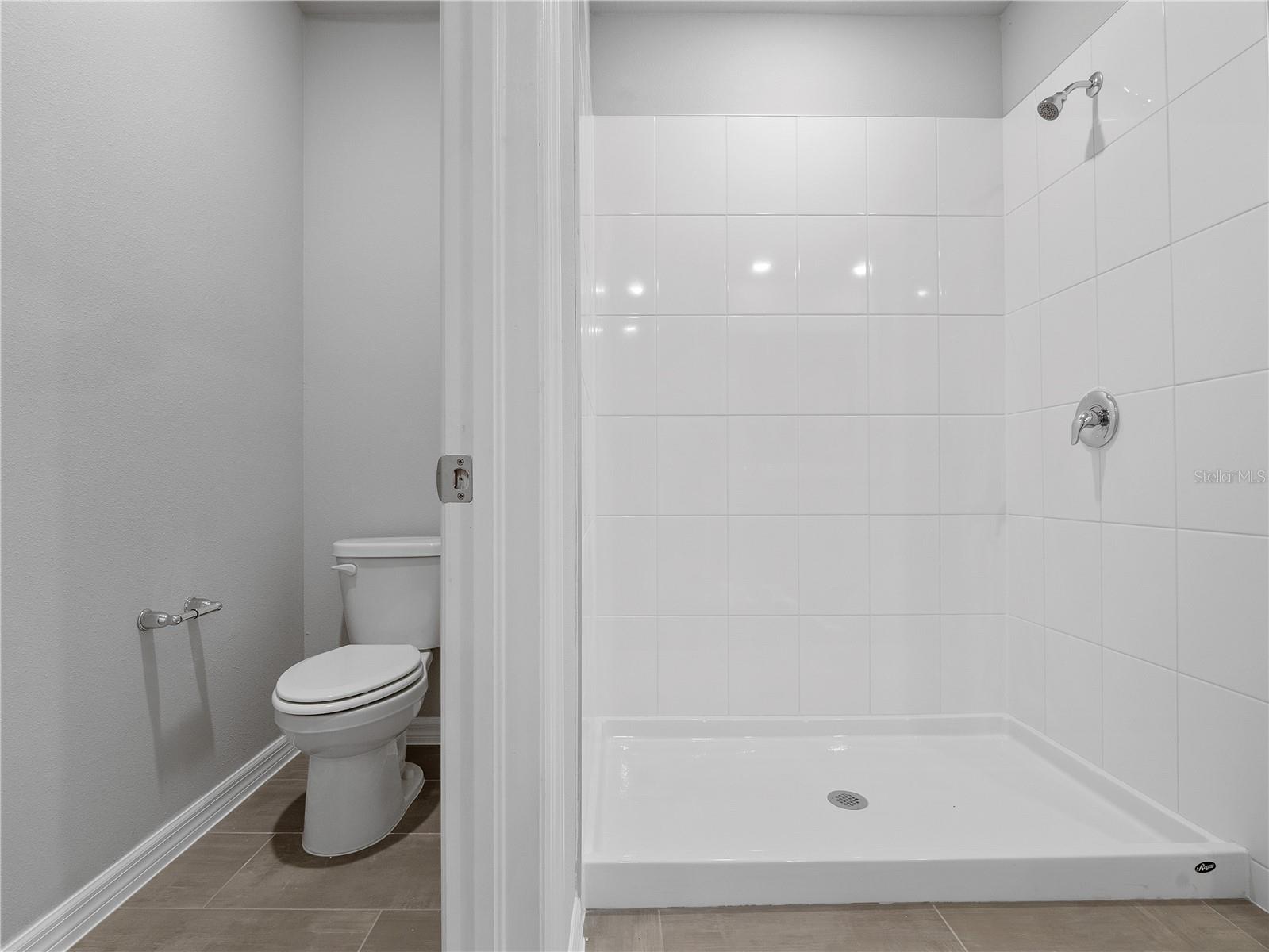 Image 17 of 26 For 1261 Oak Valley Drive