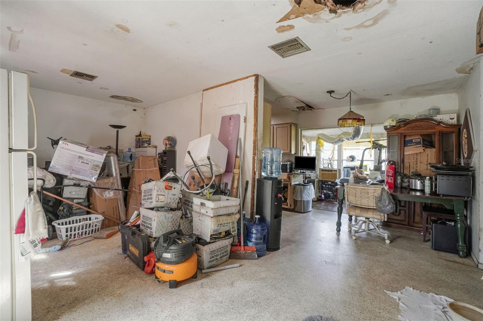 Image 13 of 28 For 260 Longwood Drive