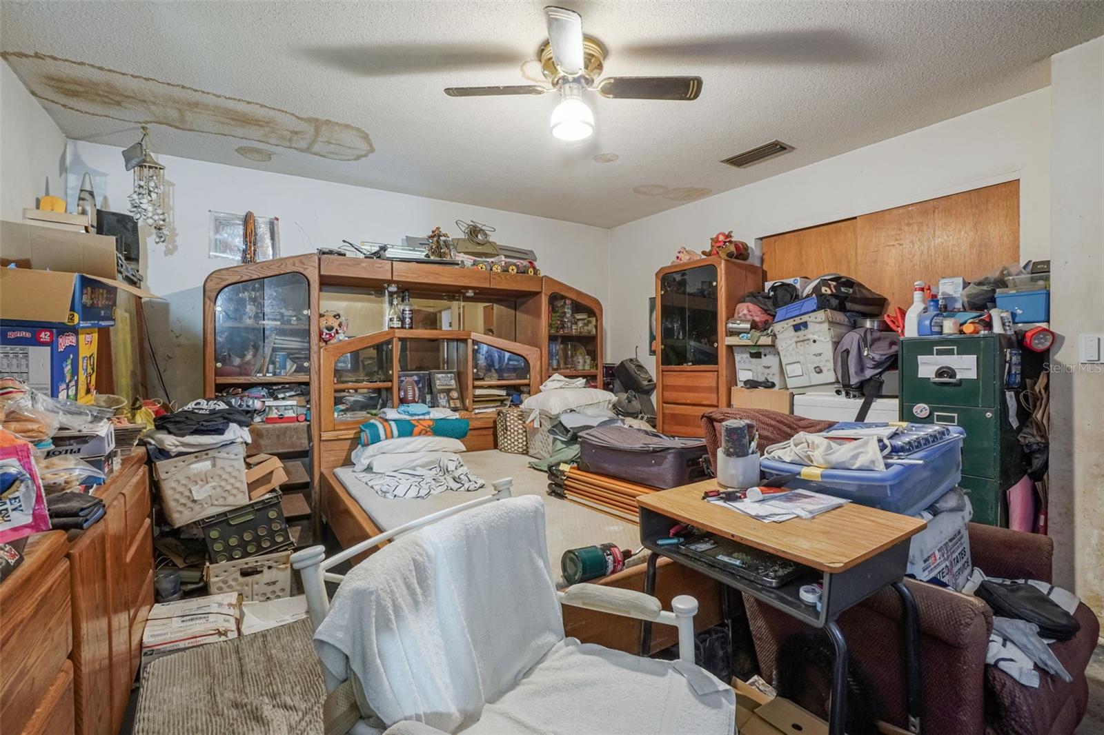 Image 19 of 28 For 260 Longwood Drive