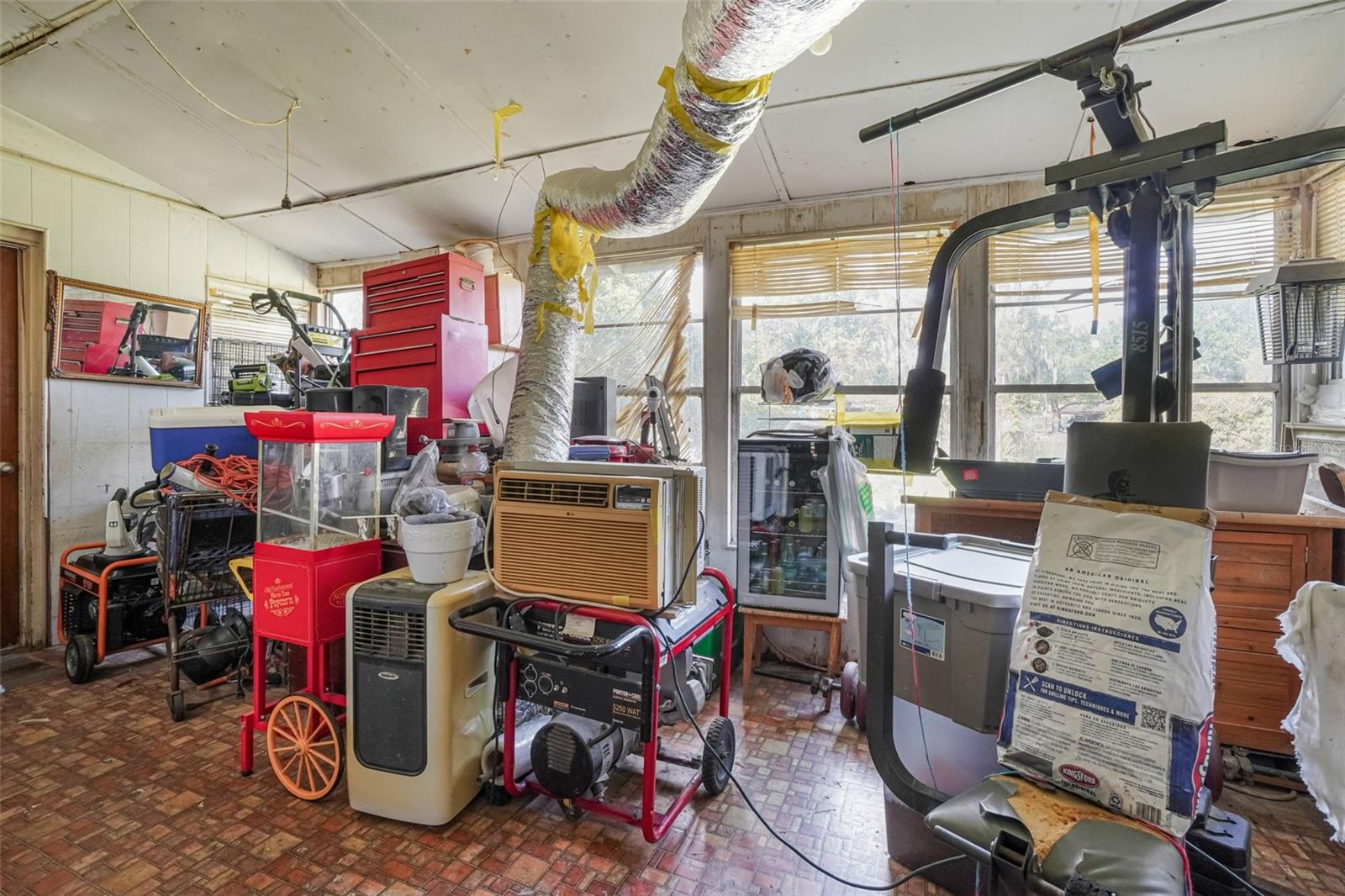 Image 26 of 28 For 260 Longwood Drive