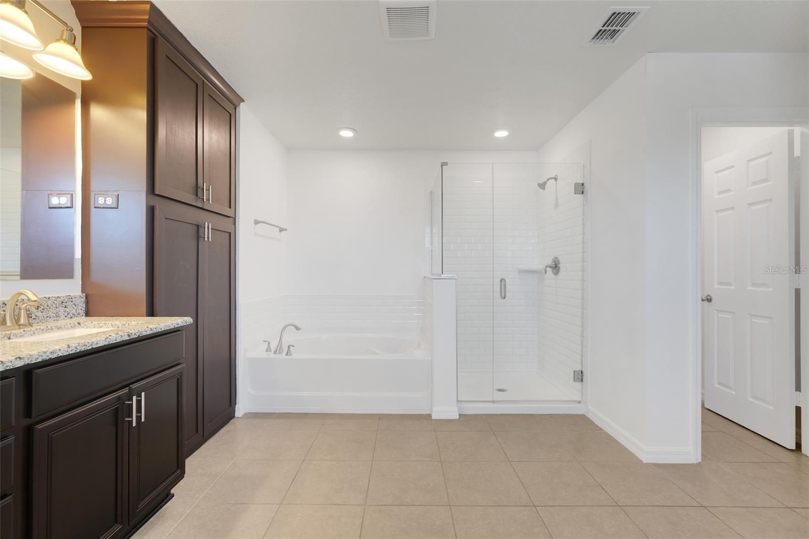 Image 30 of 51 For 13848 Peach Orchard Way