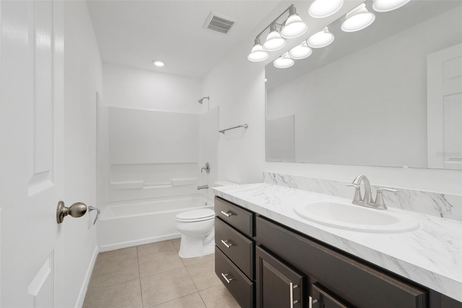 Image 33 of 51 For 13848 Peach Orchard Way