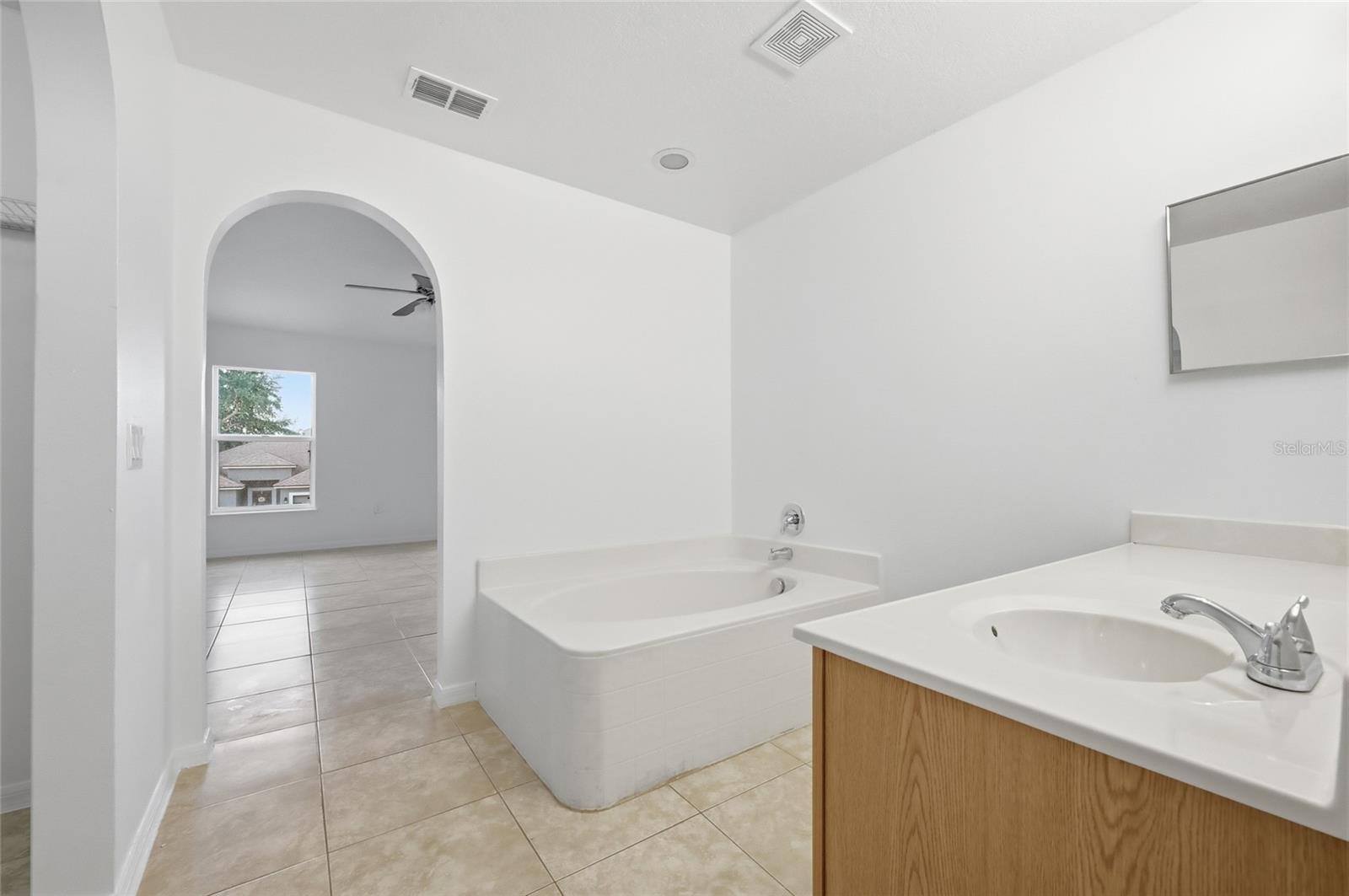 Image 24 of 40 For 629 Milford Street